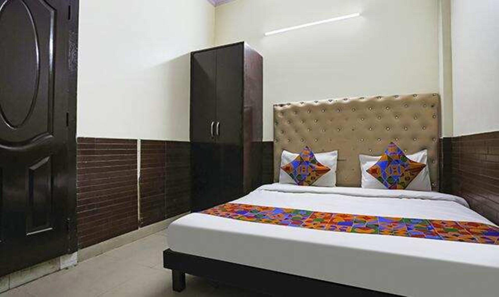 Habitación Fabhotel The Lazeez