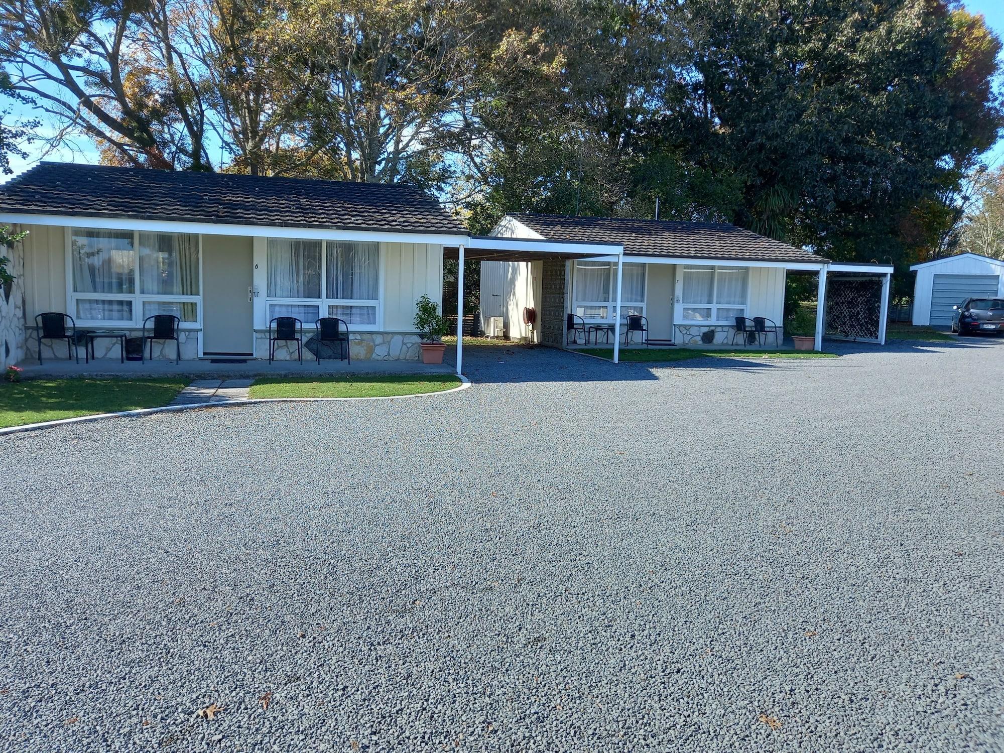 Vista Exterior Tower Road Motel