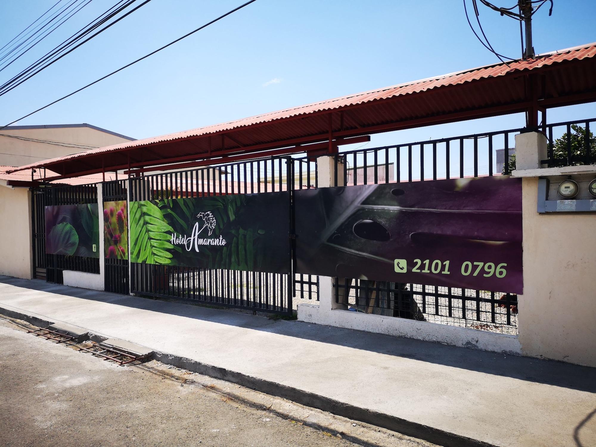 Vista Exterior Hotel Amaranto