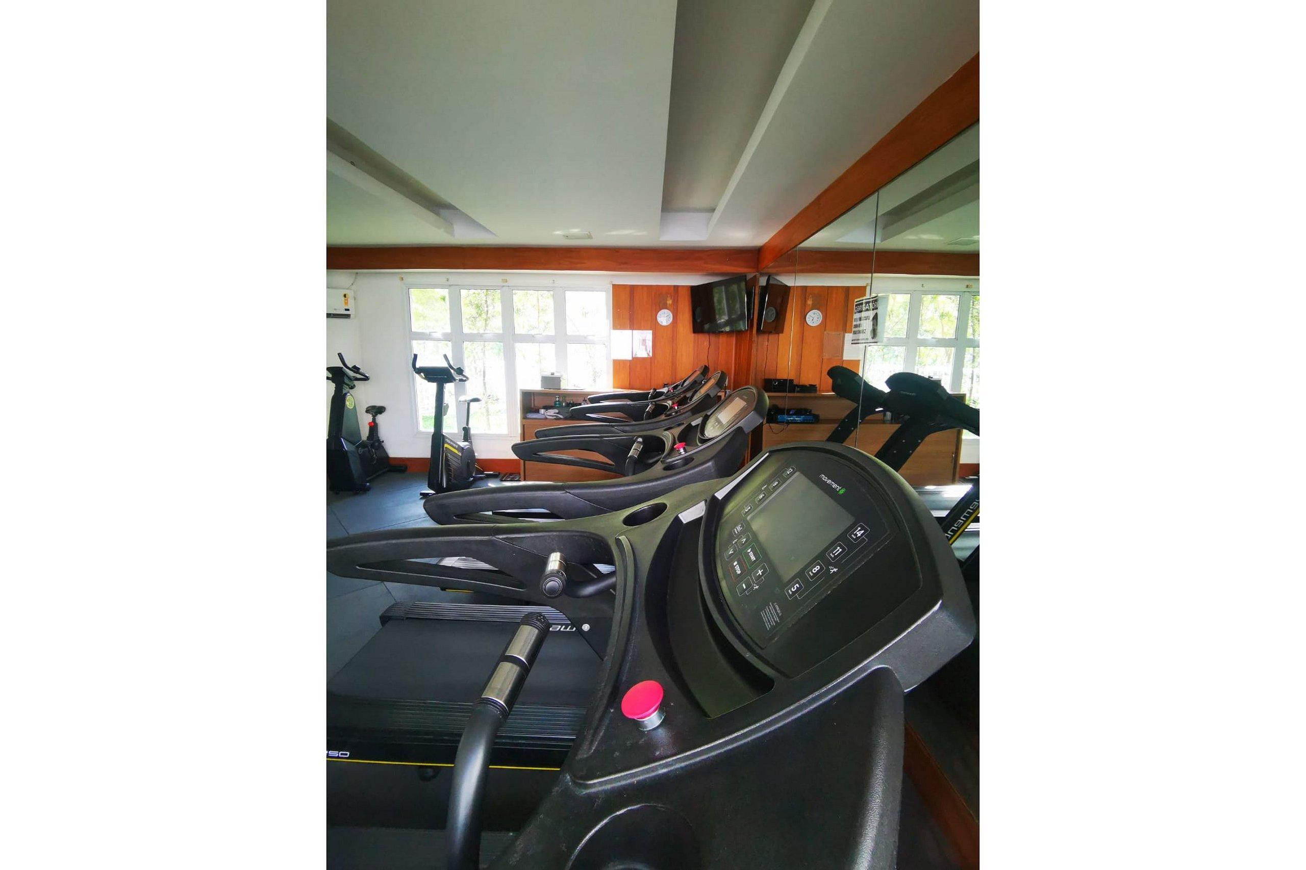 Gimnasio Cobertura com Piscina e Churrasqueira no Barra Sunday Resort R1-001
