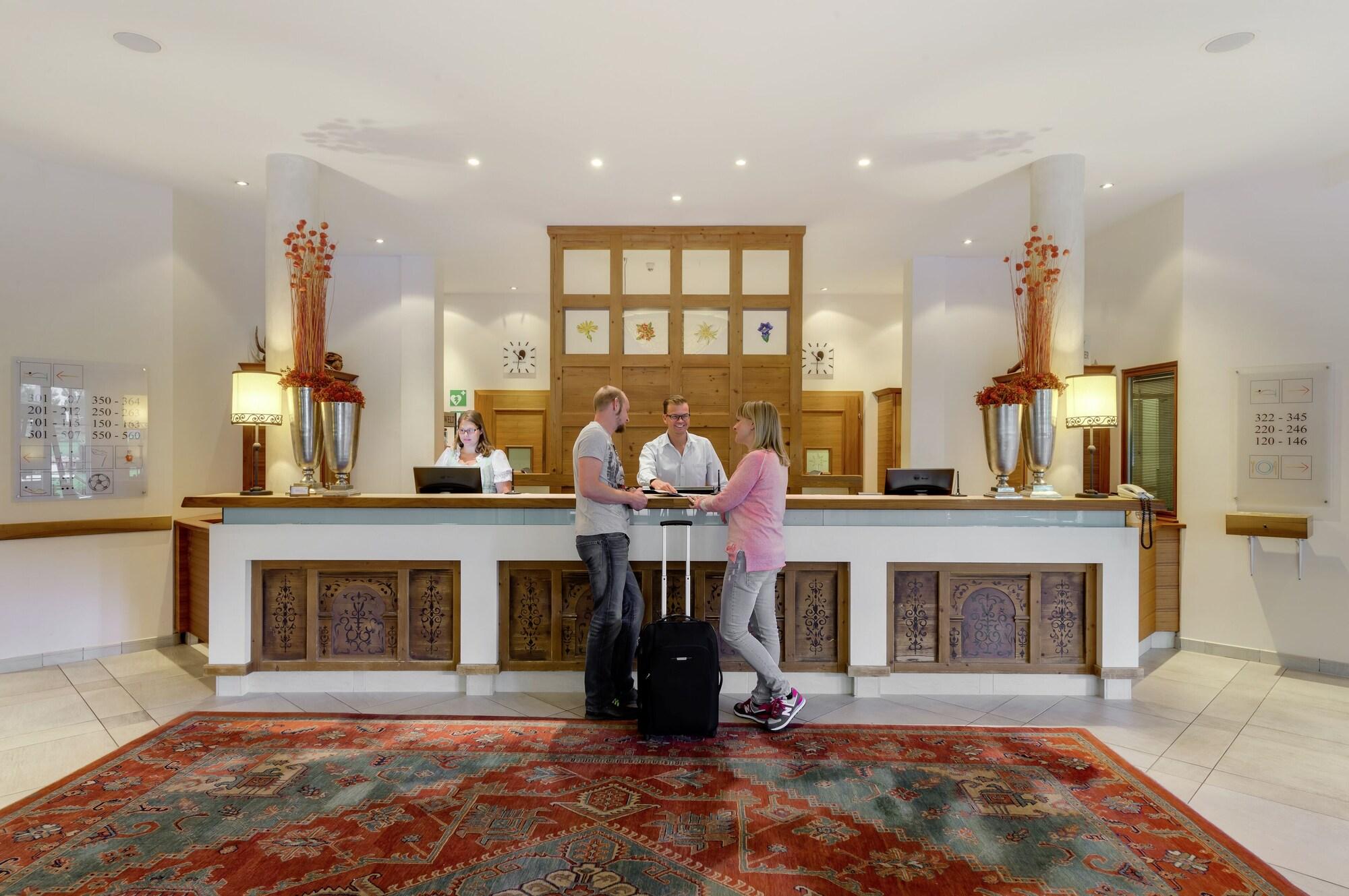 Vista Lobby ROBINSON AMADE