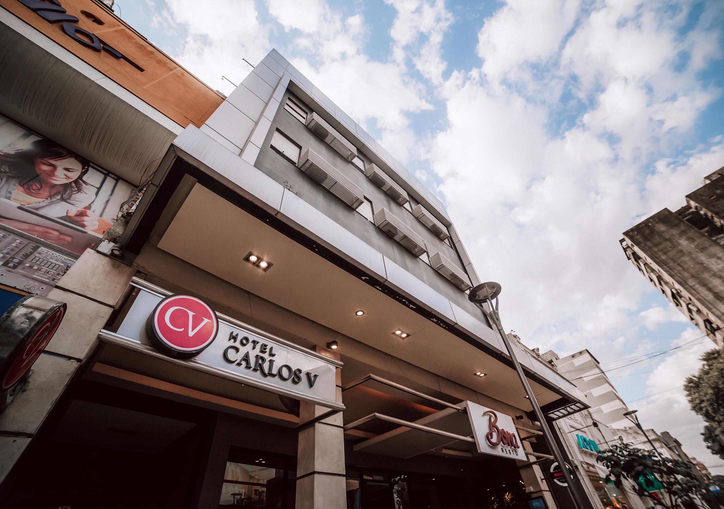 Vista Exterior Hotel Carlos V
