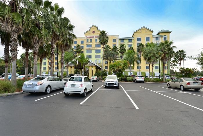 Hotel Comfort Suites Maingate East