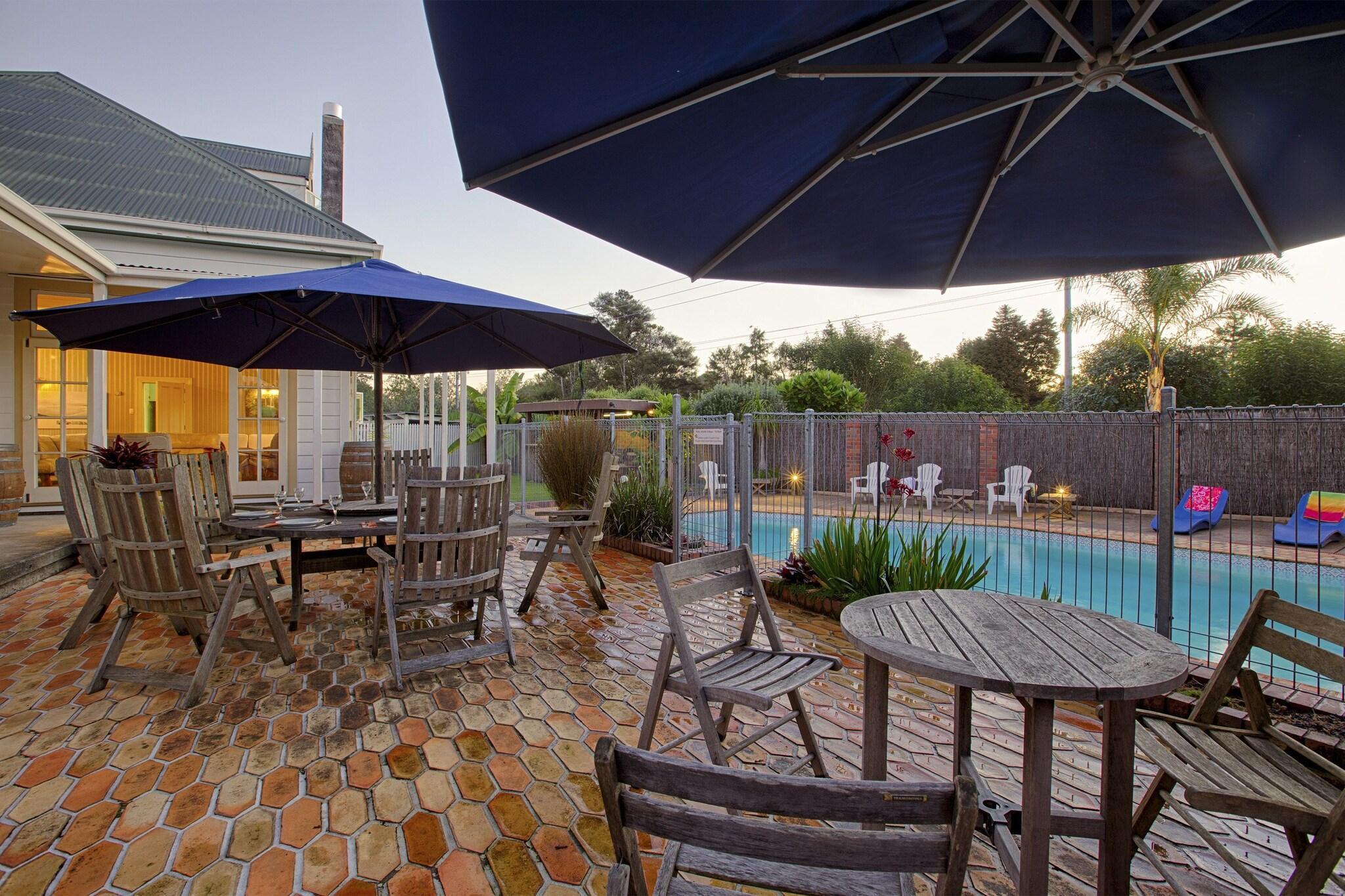 Varios Warkworth Lodge