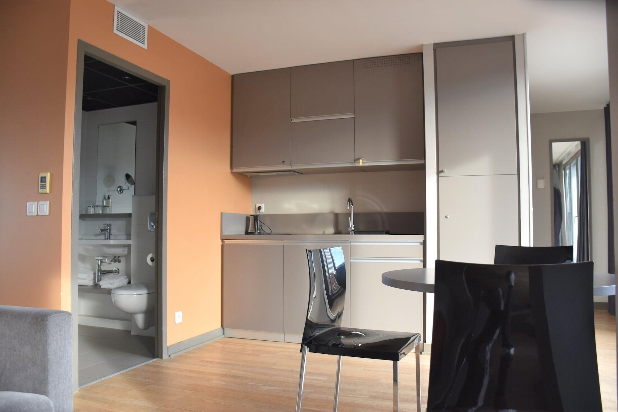 Equipamiento de Habitación Adonis Lyon Dock Ouest