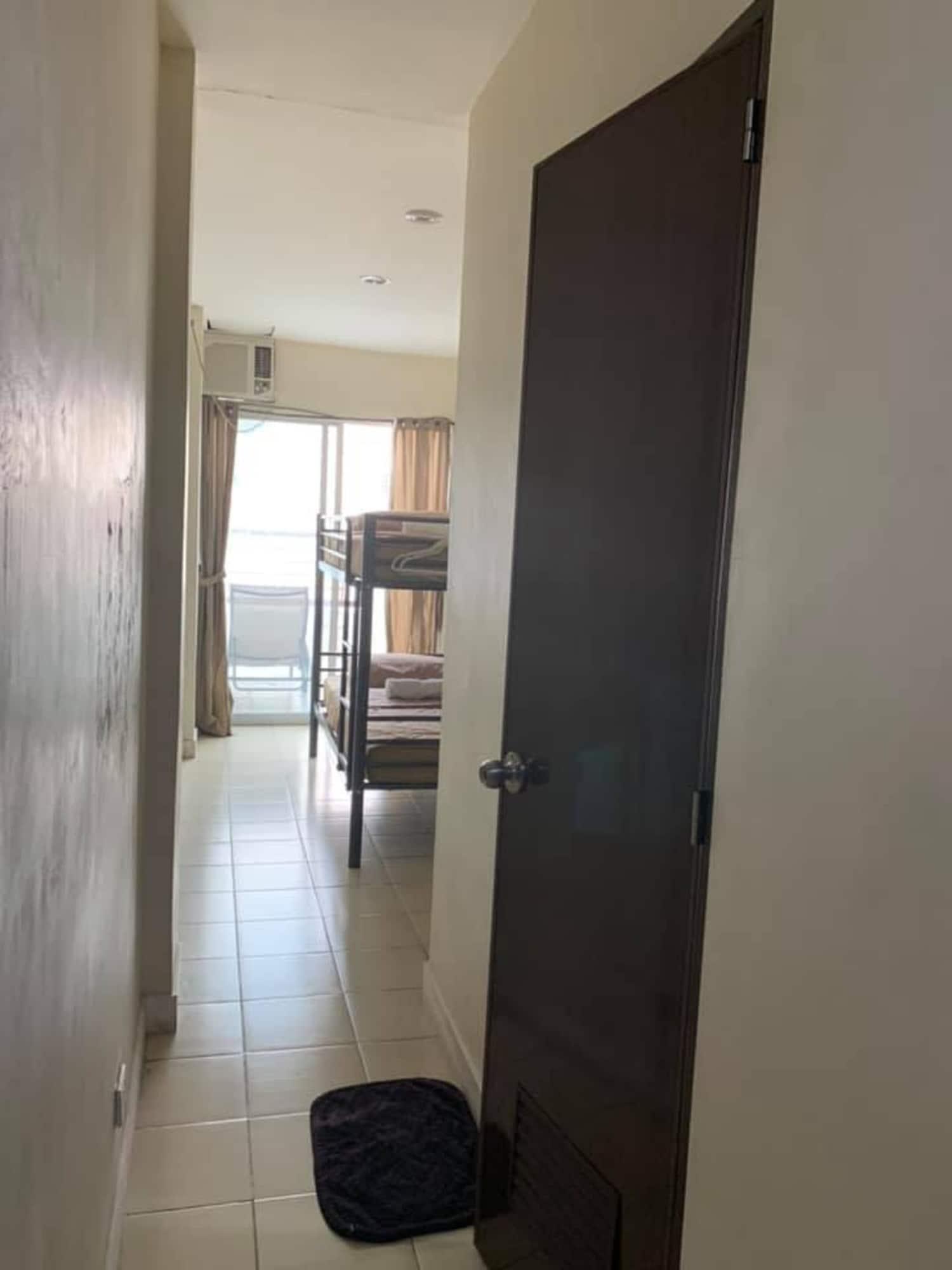 Set de Habitación One Terence Residences