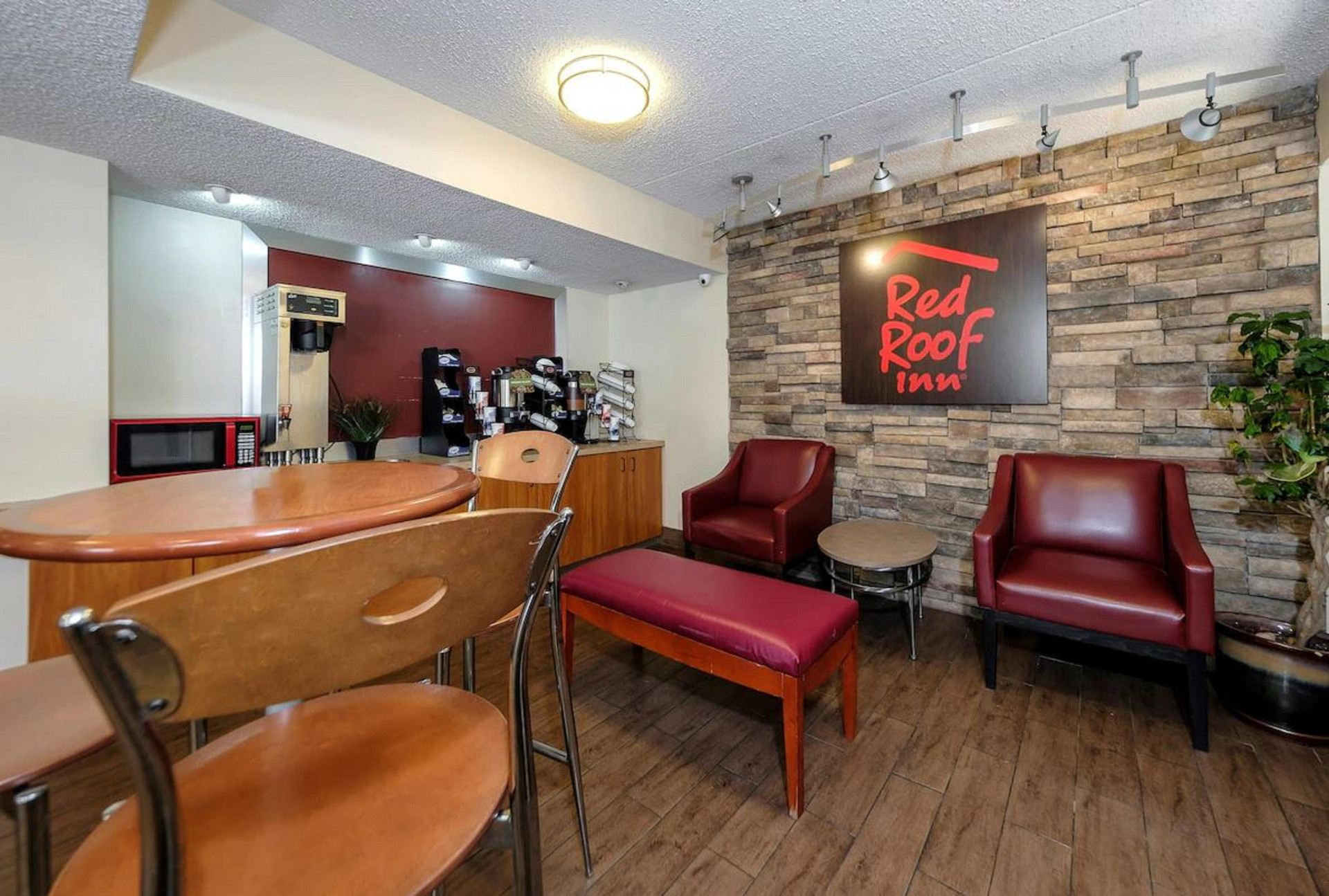 Restaurant Red Roof Inn Dallas - DFW Airport North