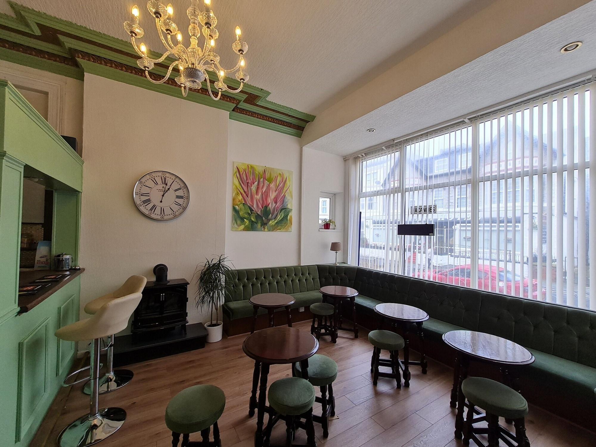 Bar/Salón Beverley Dean
