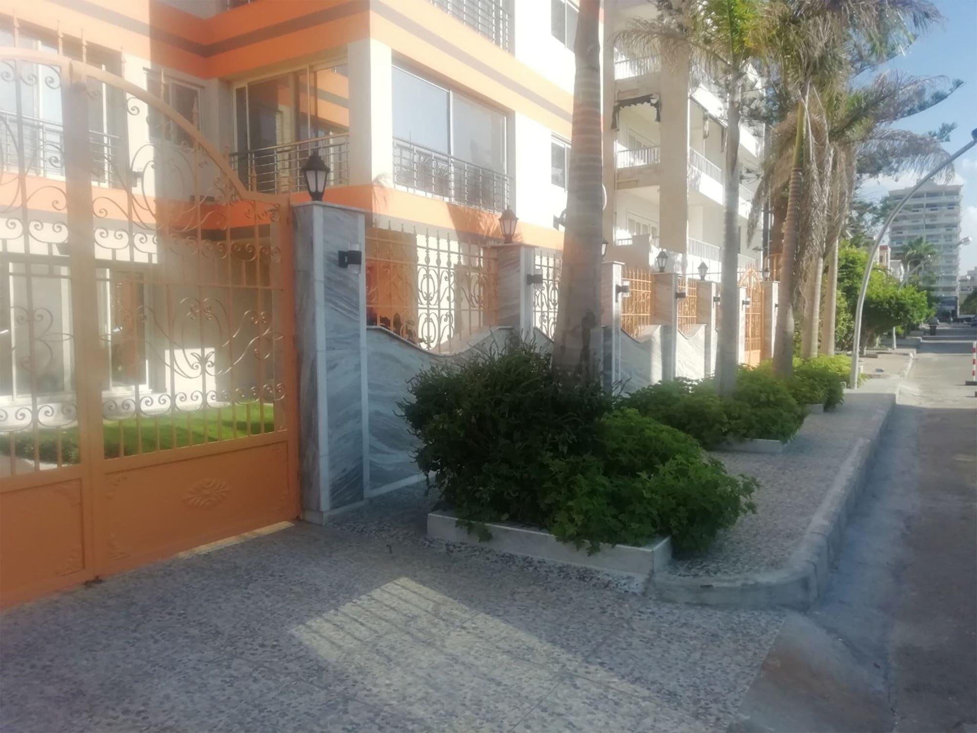 Varios Al Raya Apartments