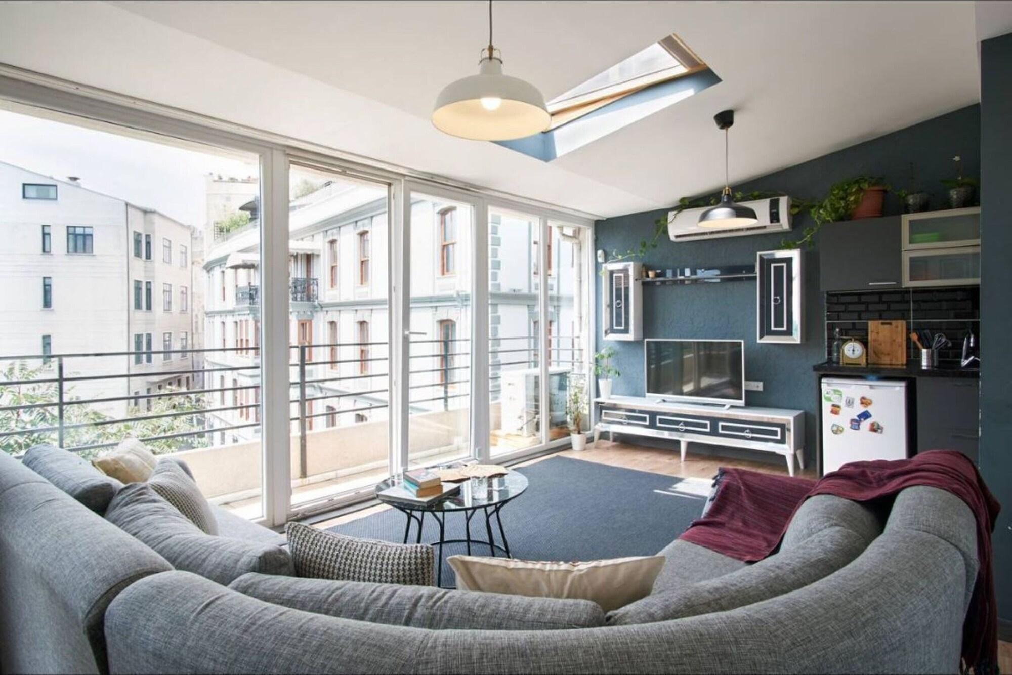 Varios Galata Nazapart