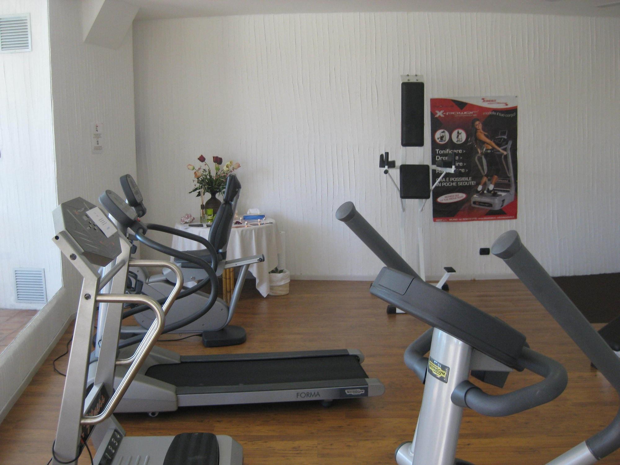 Gimnasio Residence Baia Caddinas