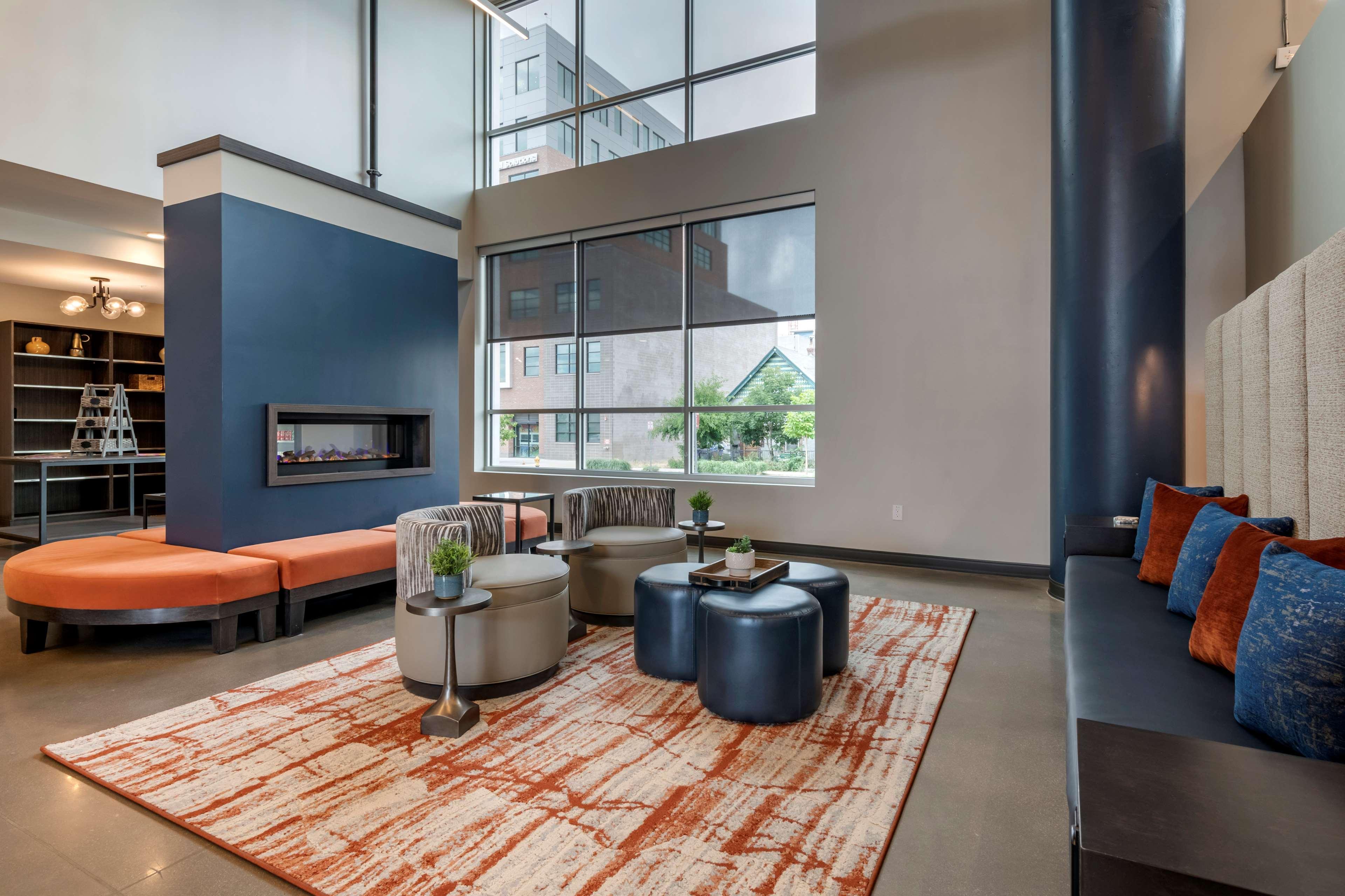 Vista Lobby Vīb Hotel by Best Western Denver RiNo