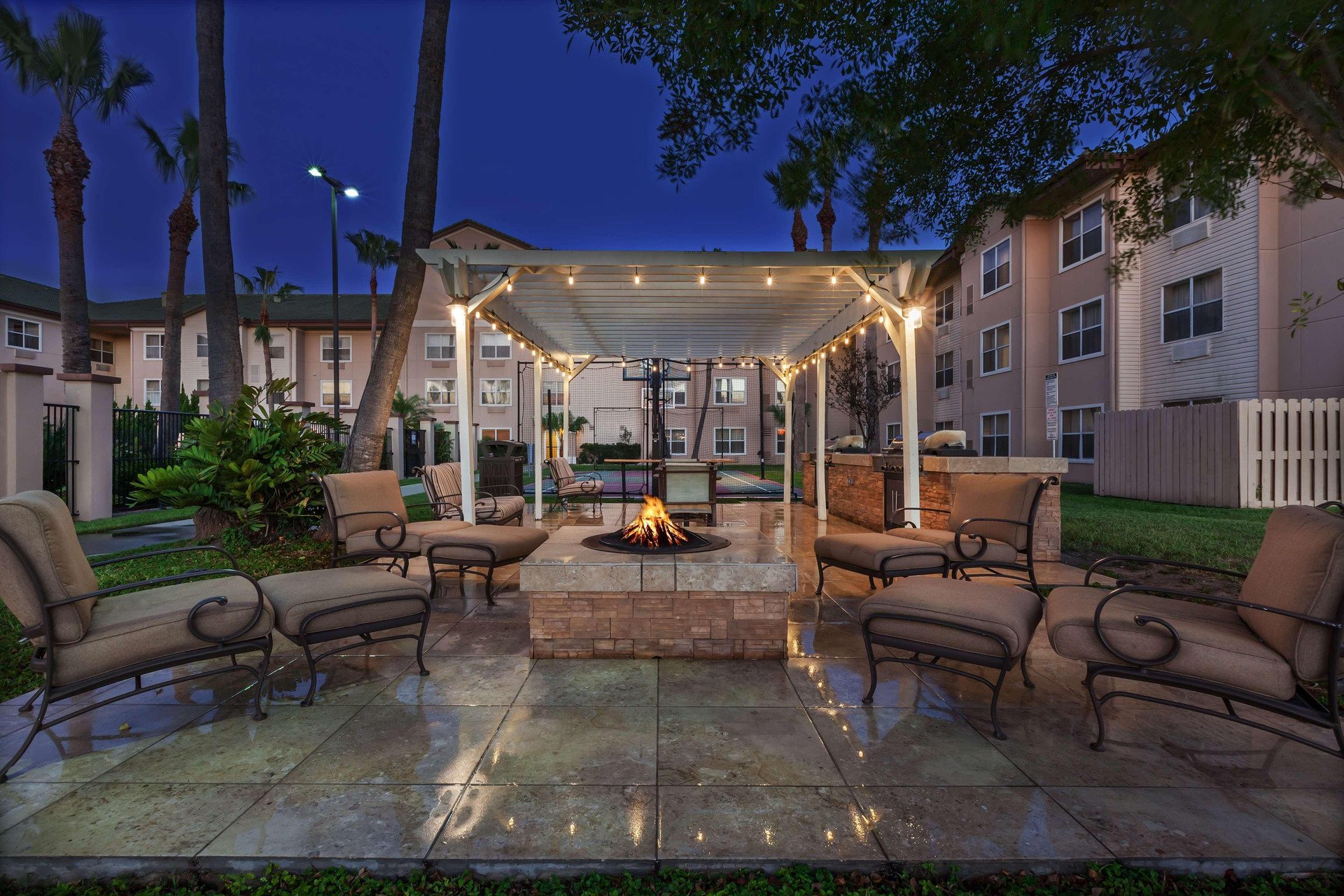 Vista Exterior Homewood Suites by Hilton Brownsville