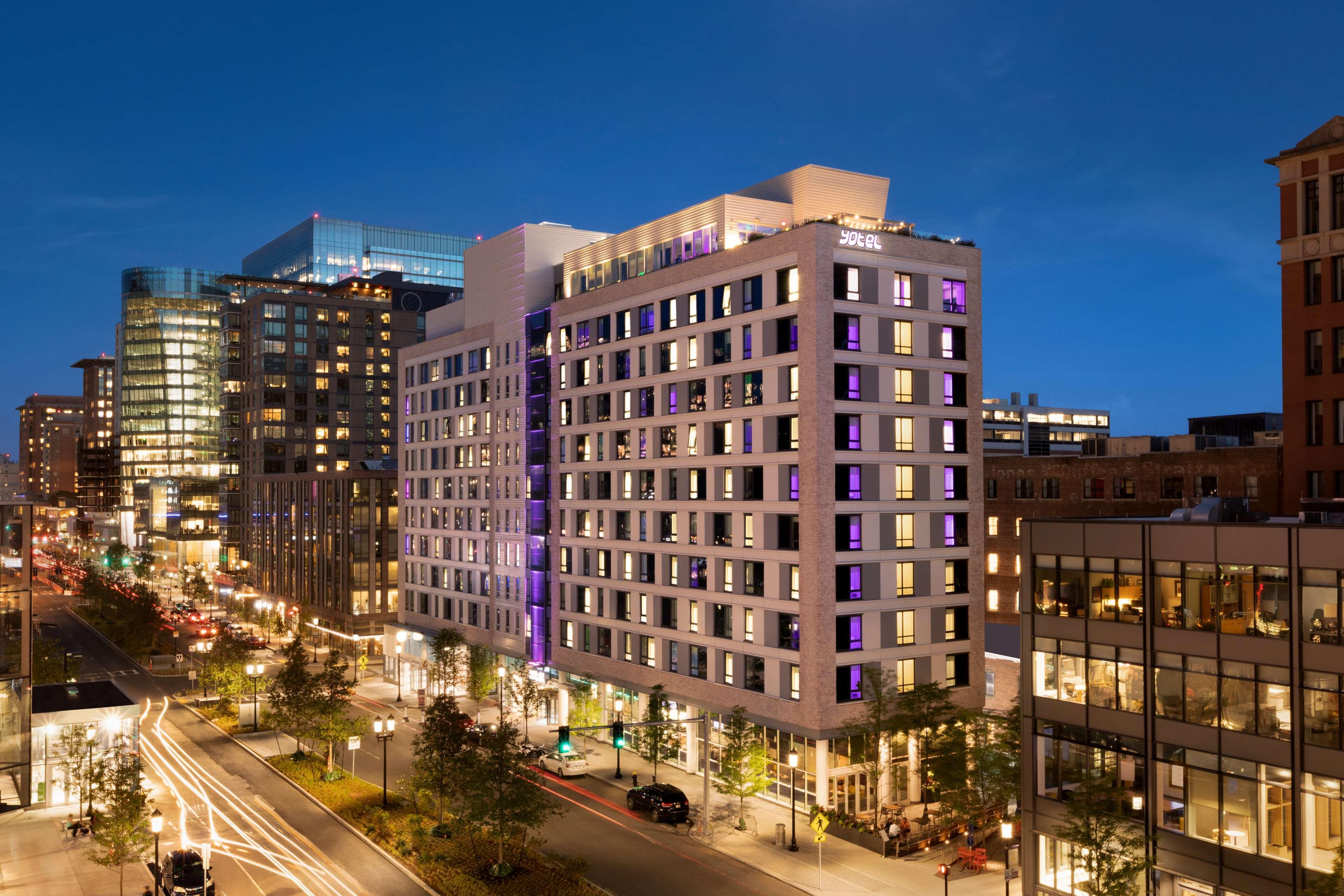 Vista Exterior YOTEL Boston, Select by Hilton