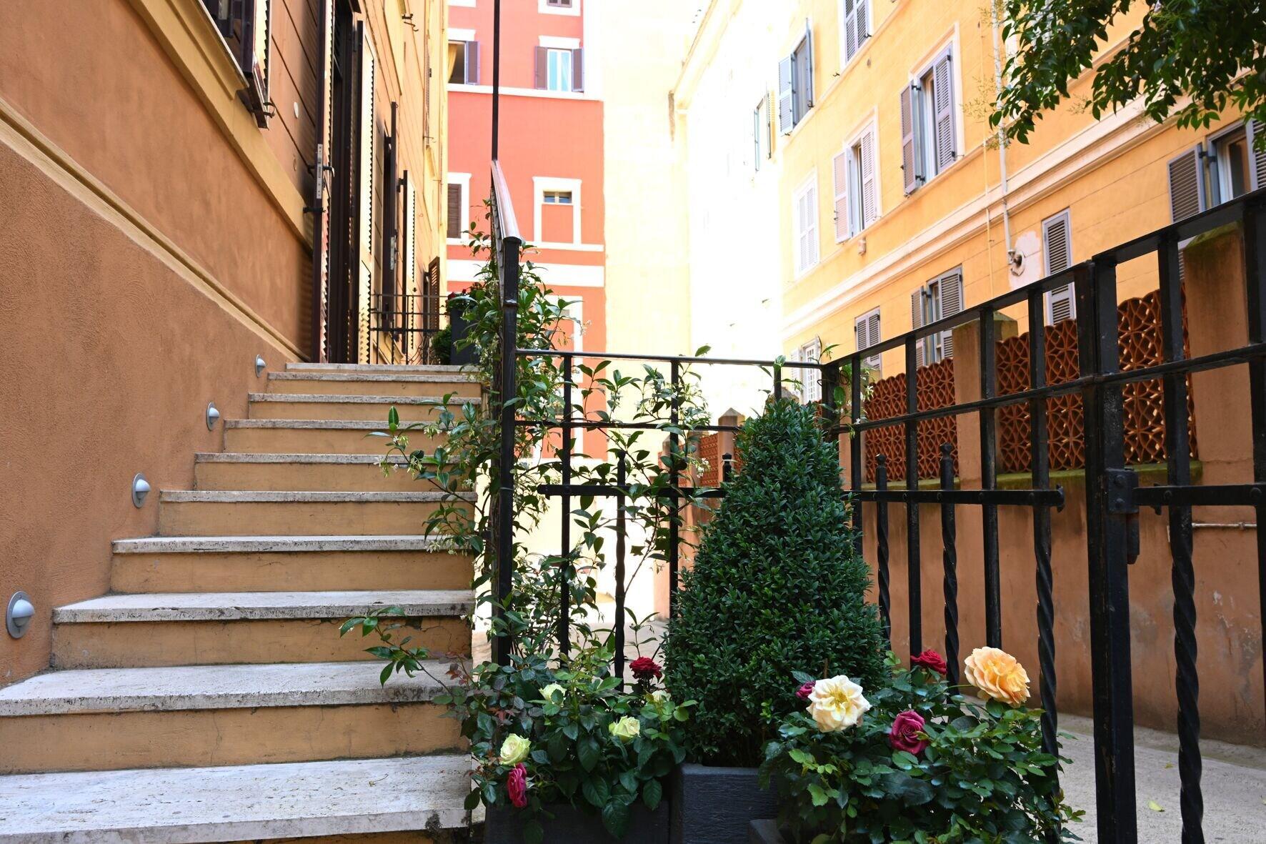 Vista Exterior Charming Roma