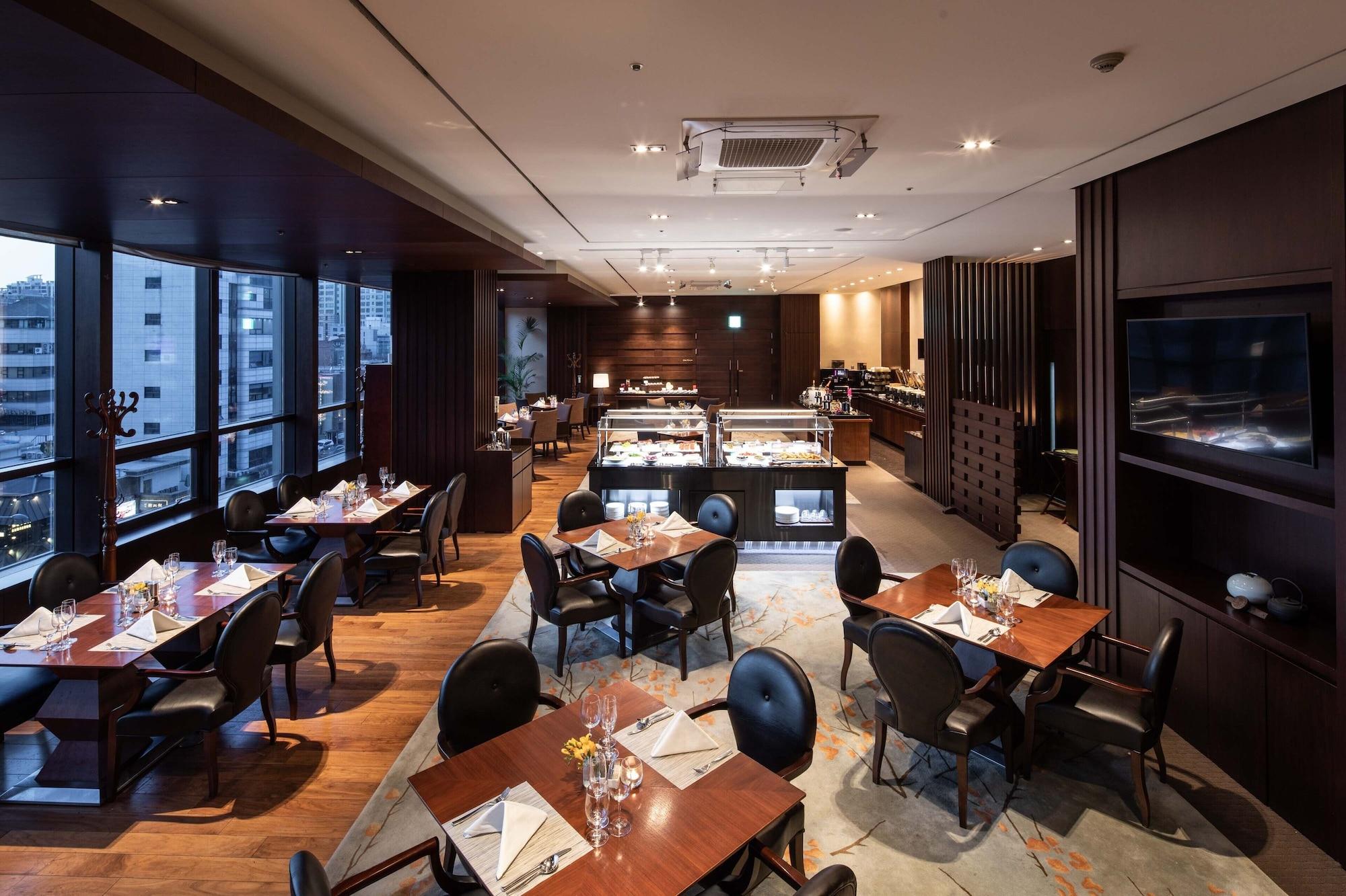 Restaurant Oakwood Premier Coex Center