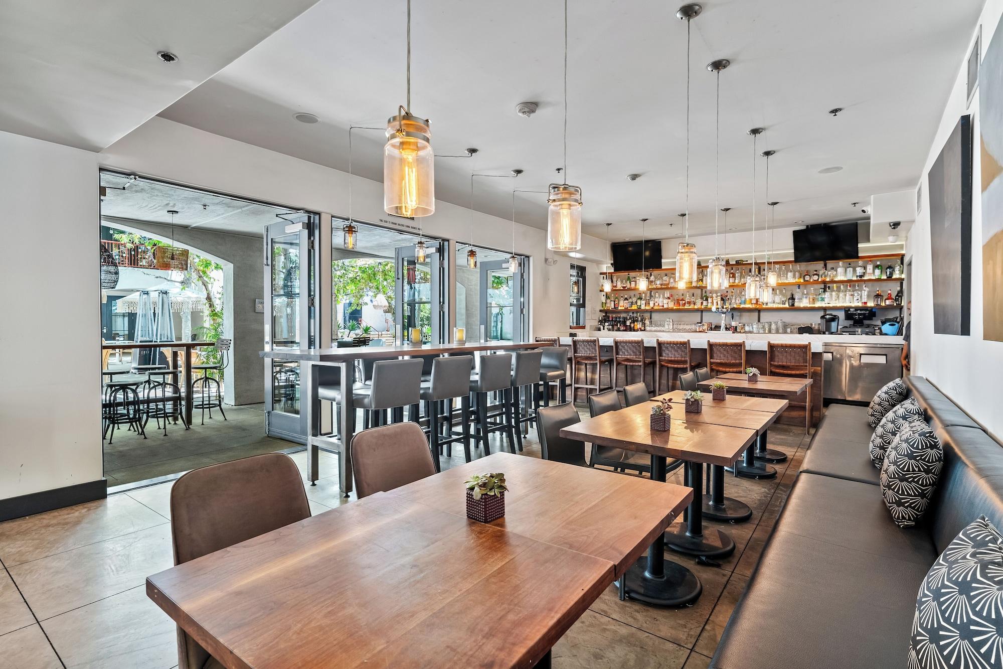 Bar/Salón Hotel Casa 425 + Lounge