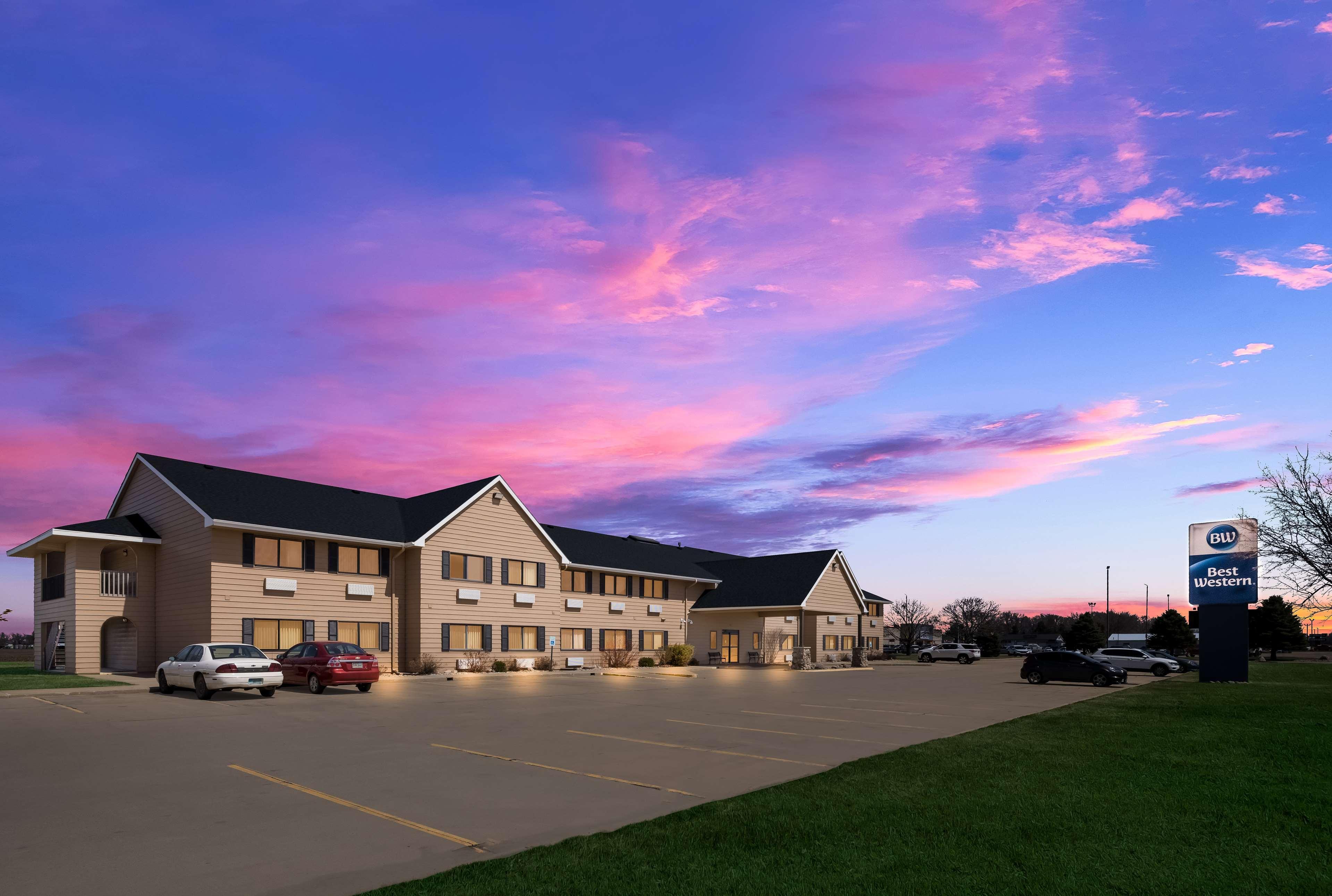 Vista Exterior Best Western Vermillion Inn