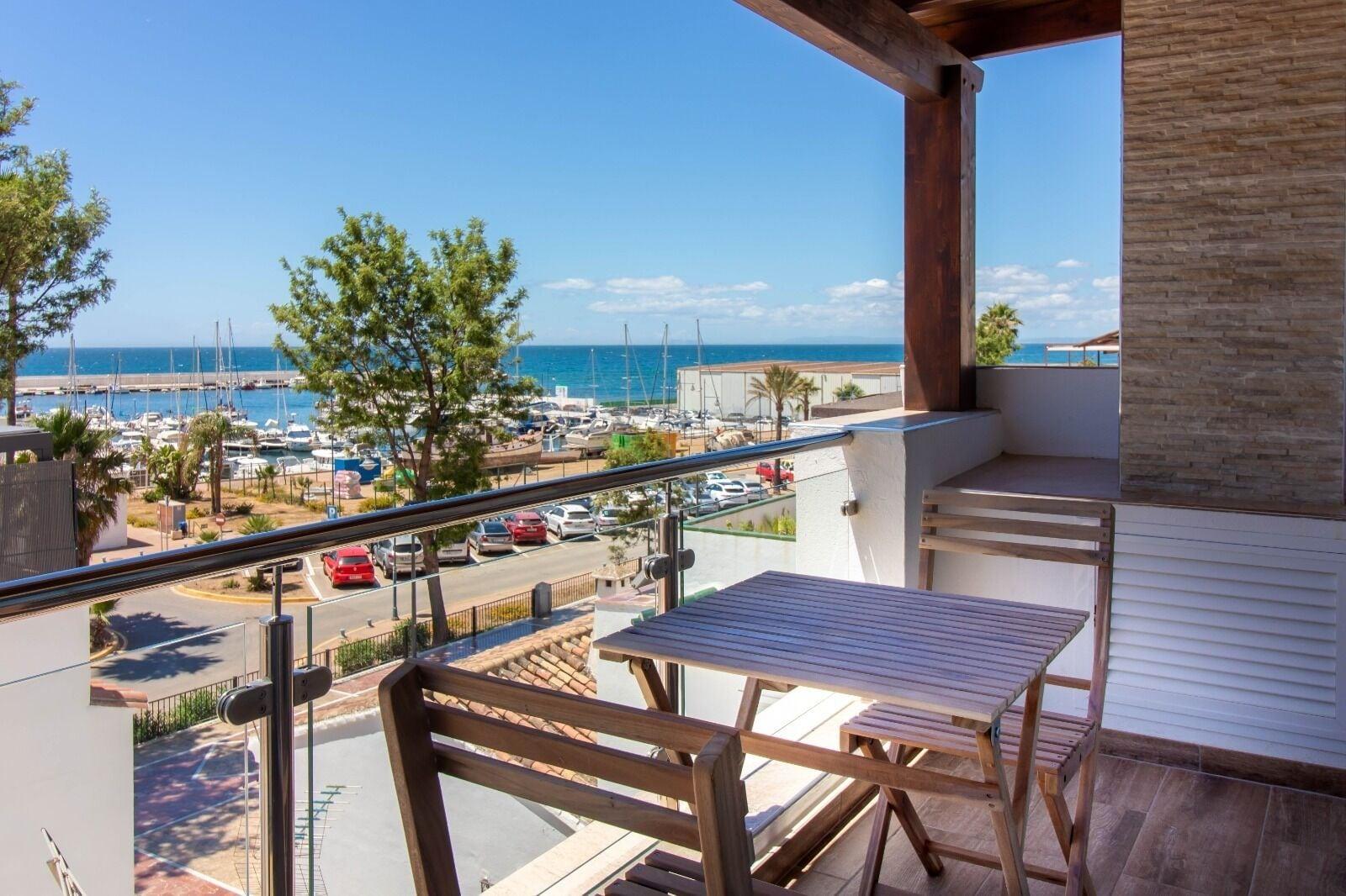 Varios Room in Guest Room - Private Room With Beautiful sea View