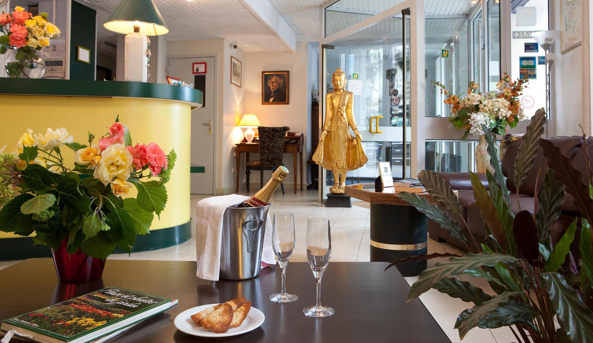 Vista Lobby Villa Berlioz