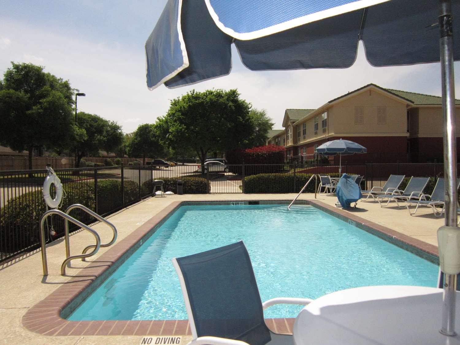 Pool view Extended Stay America - Austin - Arboretum - North