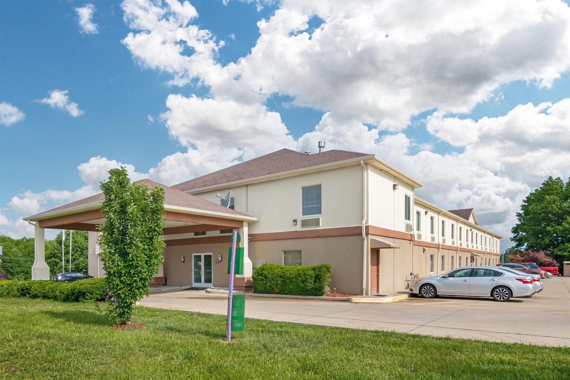 Vista Exterior Best Western Teal Lake Inn
