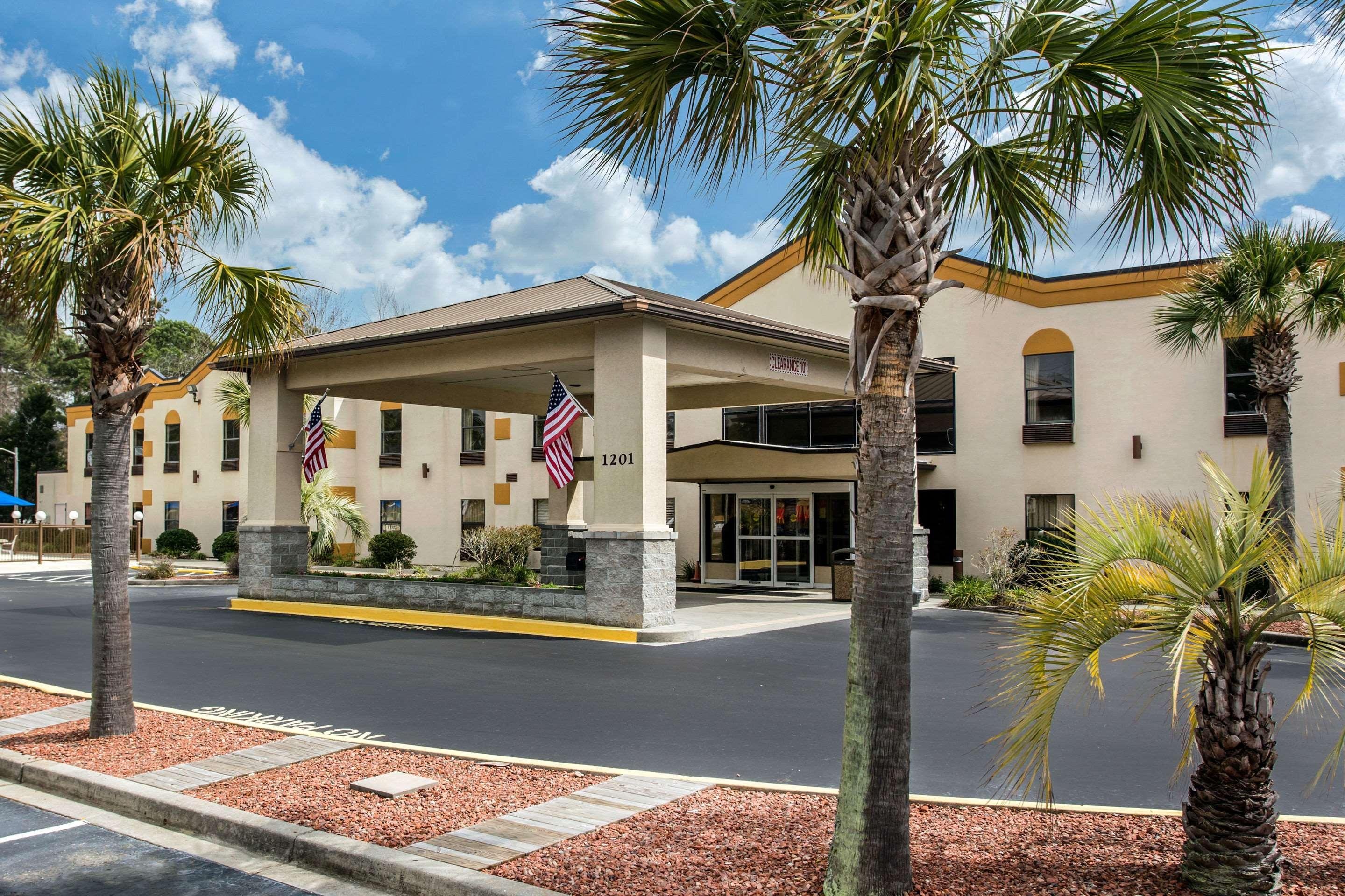Vista Exterior Quality Inn Surfside Myrtle Beach