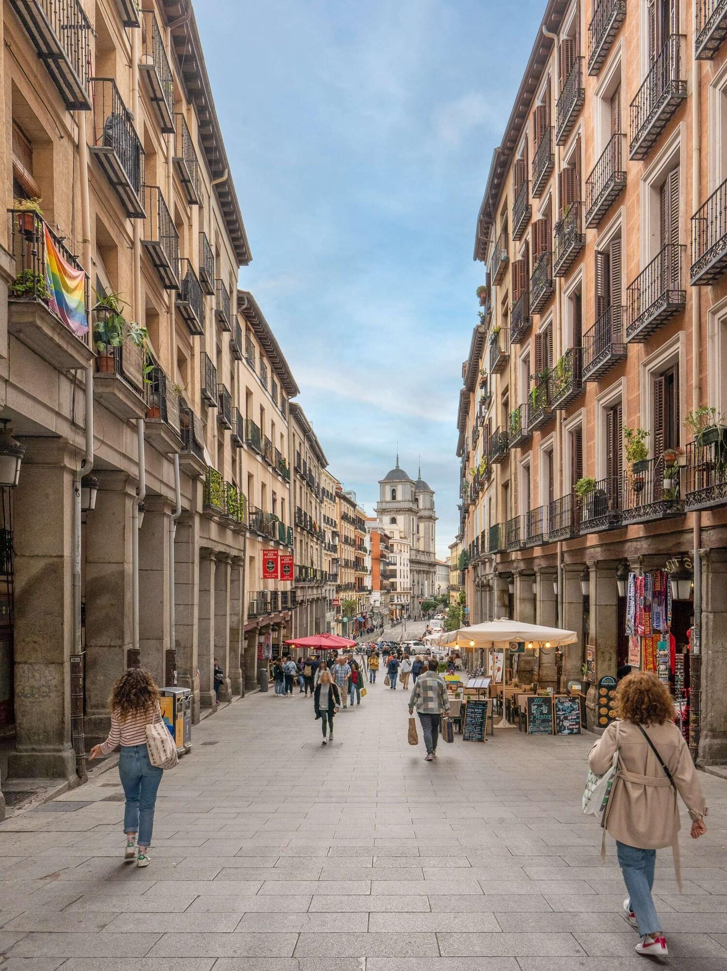 Vista Exterior limehome Madrid La Bolsa