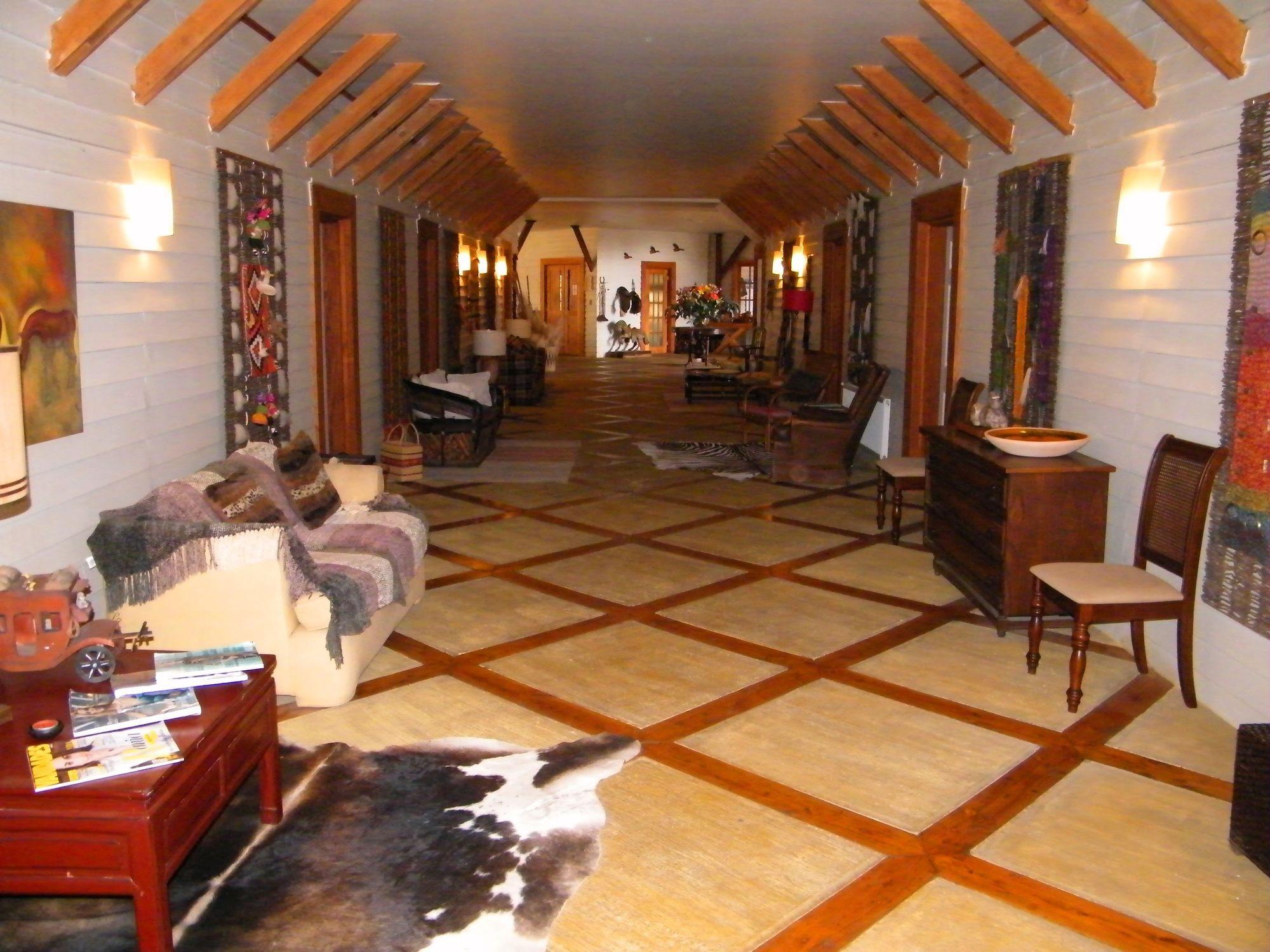 Vista Lobby Hotel La Caballeriza