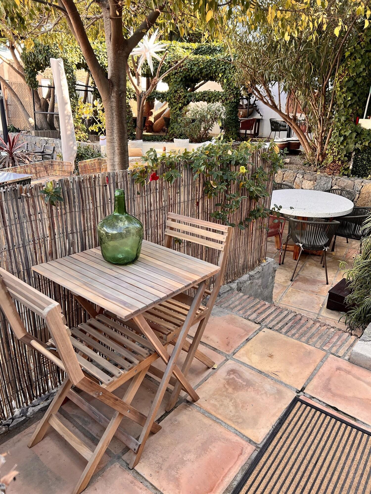 Equipamiento de Habitación La Costera Hostal del Vino