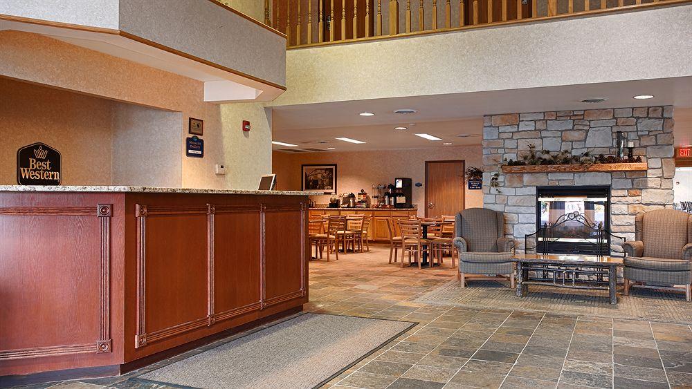 Vista Lobby Best Western Wittenberg Inn