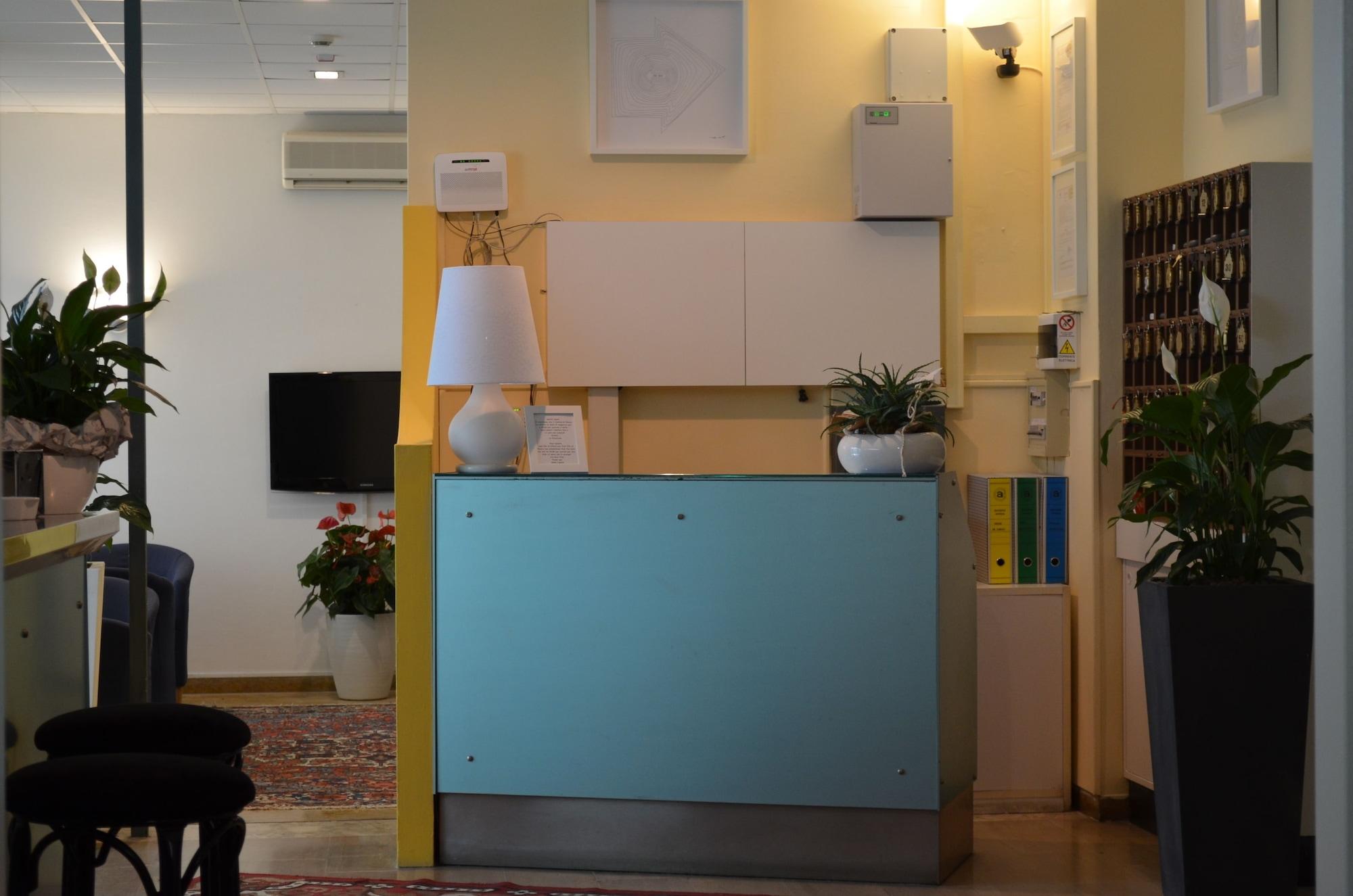 Vista Lobby Hotel Capitol