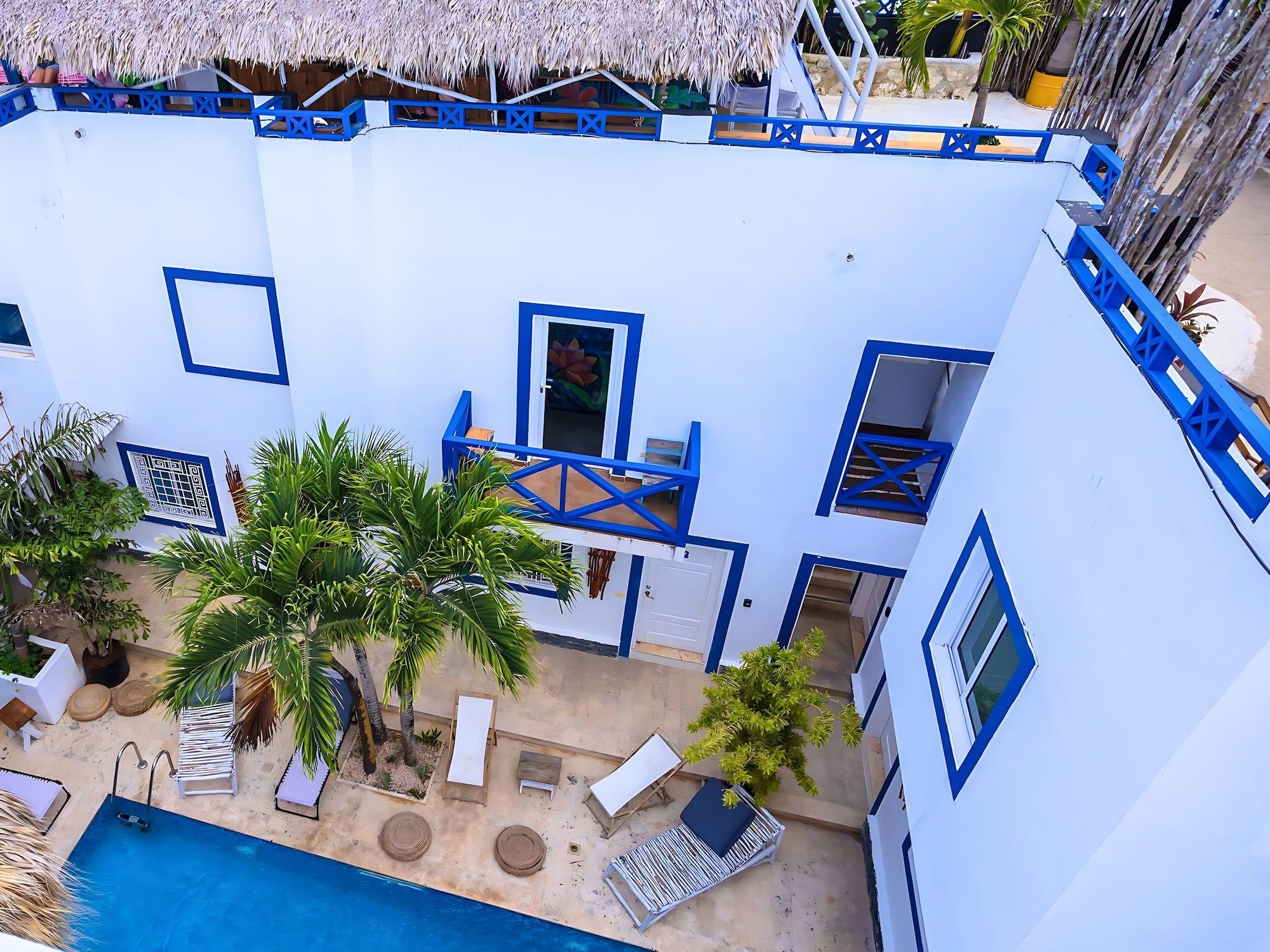 Vista Exterior Altea Tropical Inn