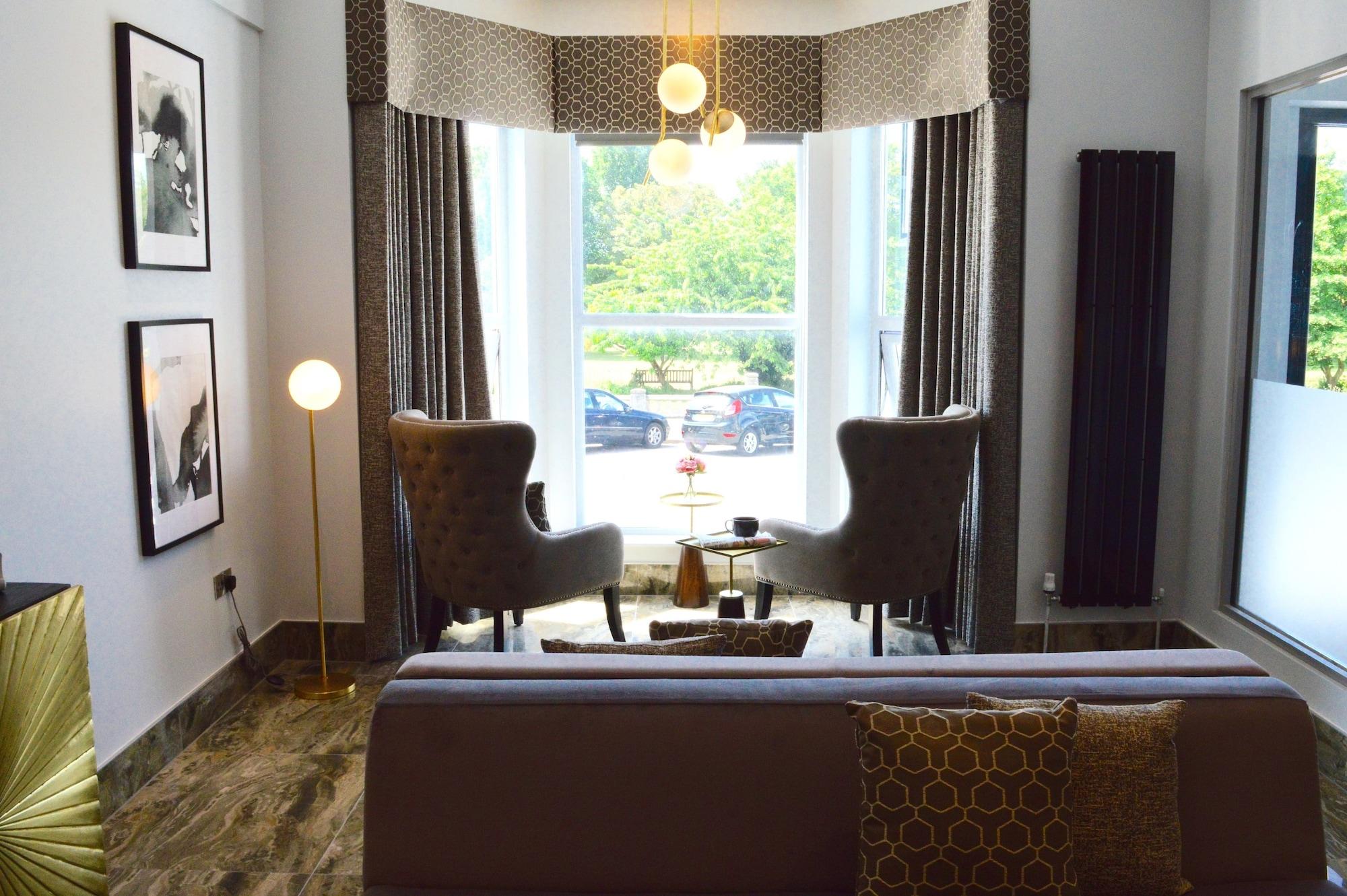 Vista Lobby Q8 Boutique Hotel