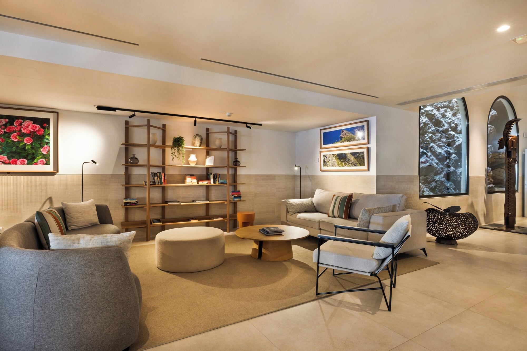 Vista Lobby Hotel Inmood Aucanada