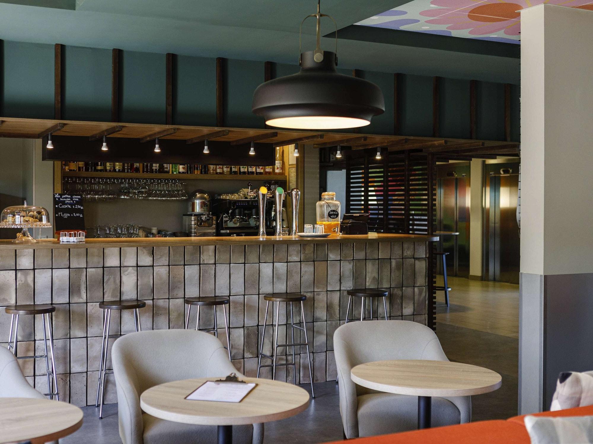Bar/Salón ibis Lyon Meyzieu
