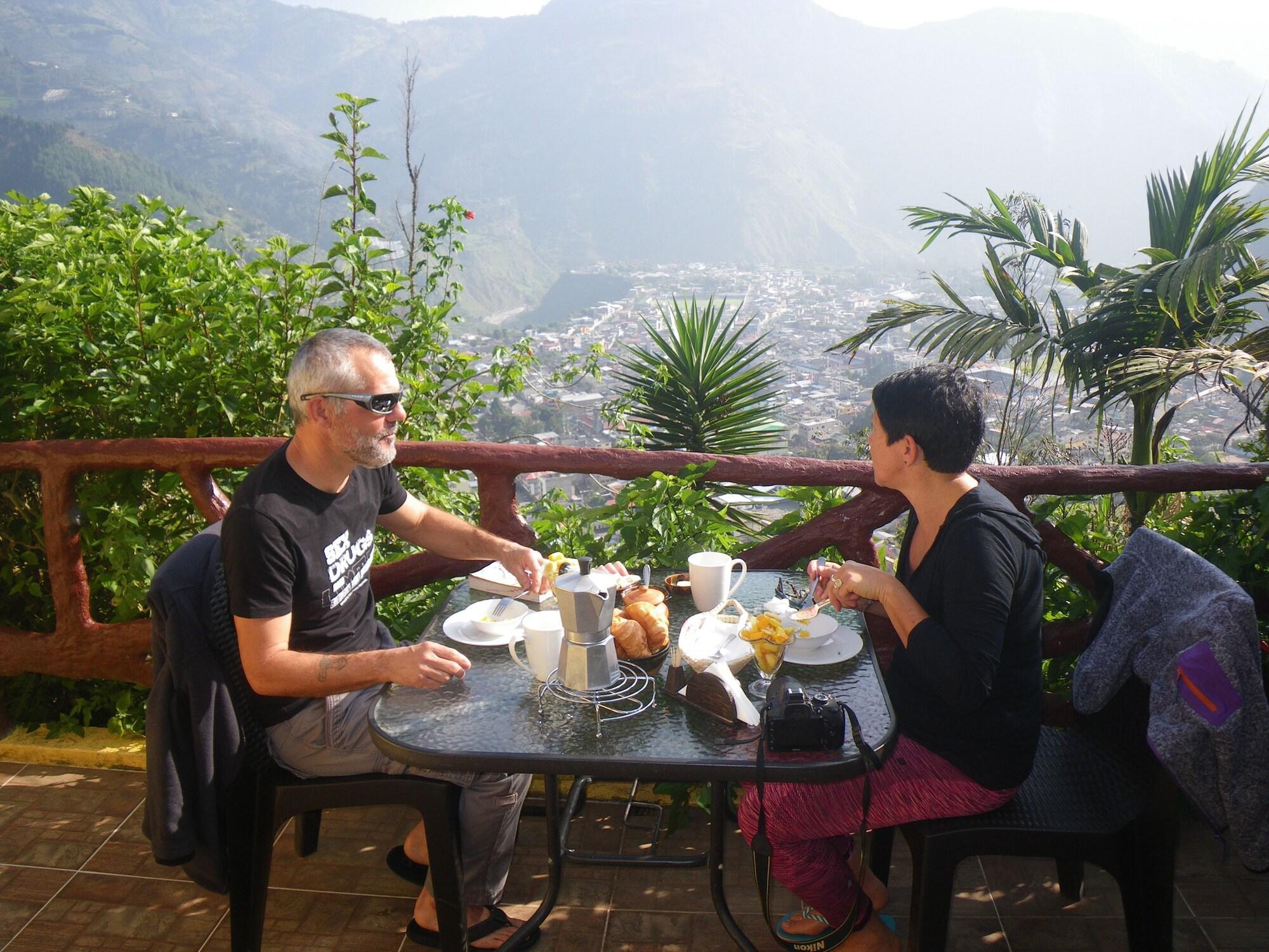 Restaurant La Casa Amarilla