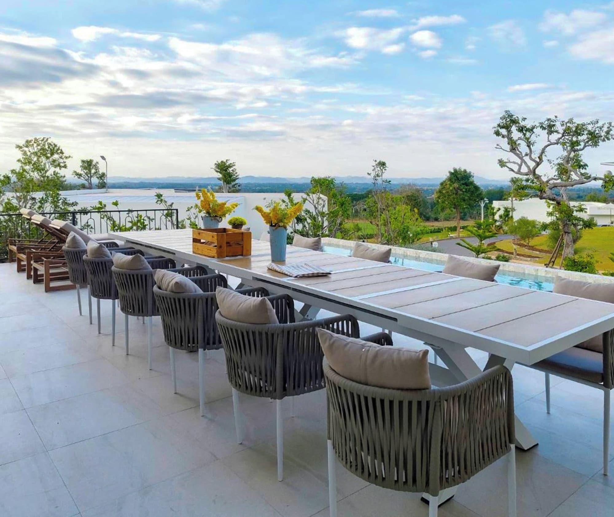 Vista Piscina The Peak Hill Pool Villa