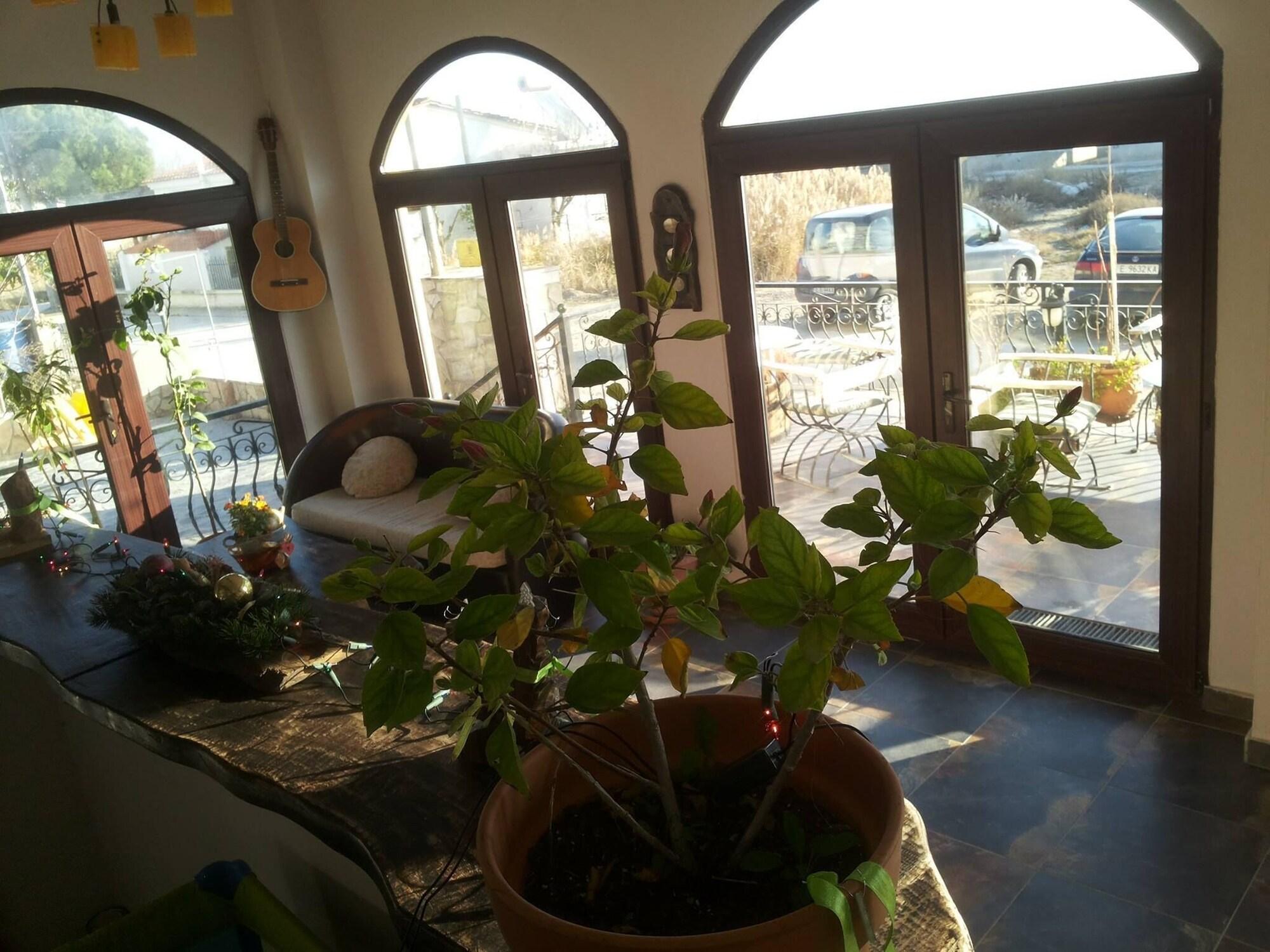 Vista Lobby Vila Camellia