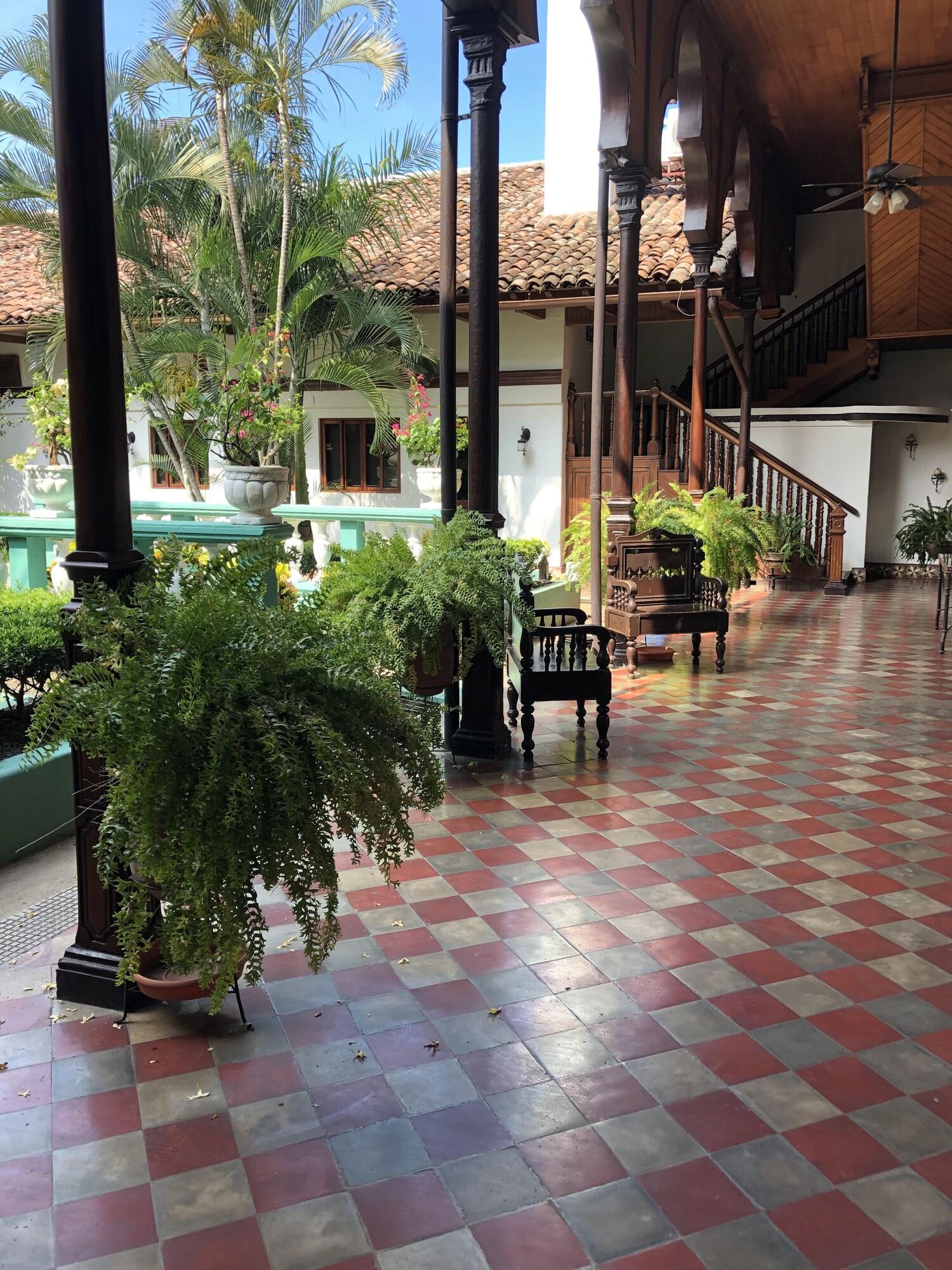 Vista Lobby Hotel Dario