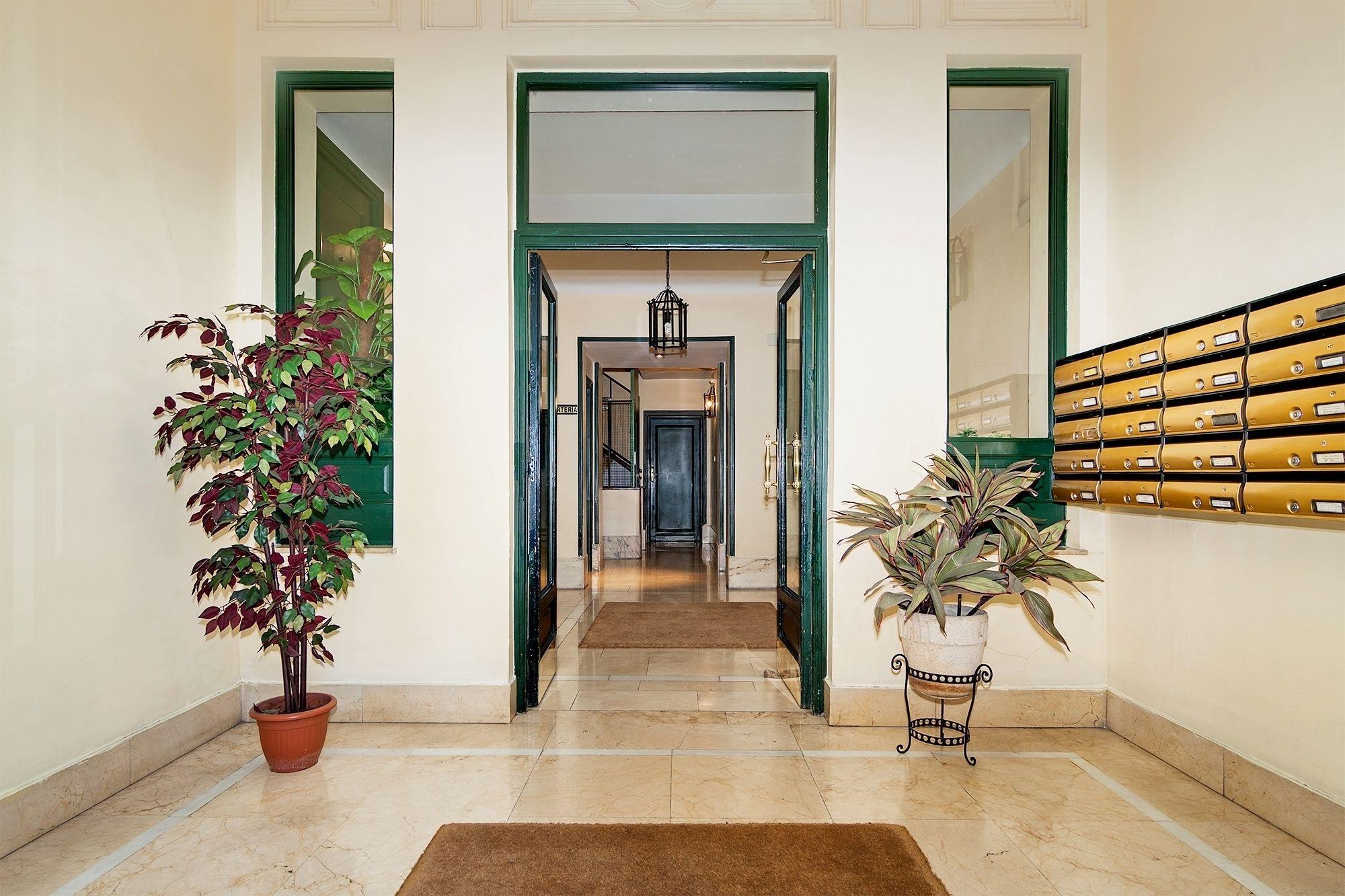 Vista Lobby El Viso Smart