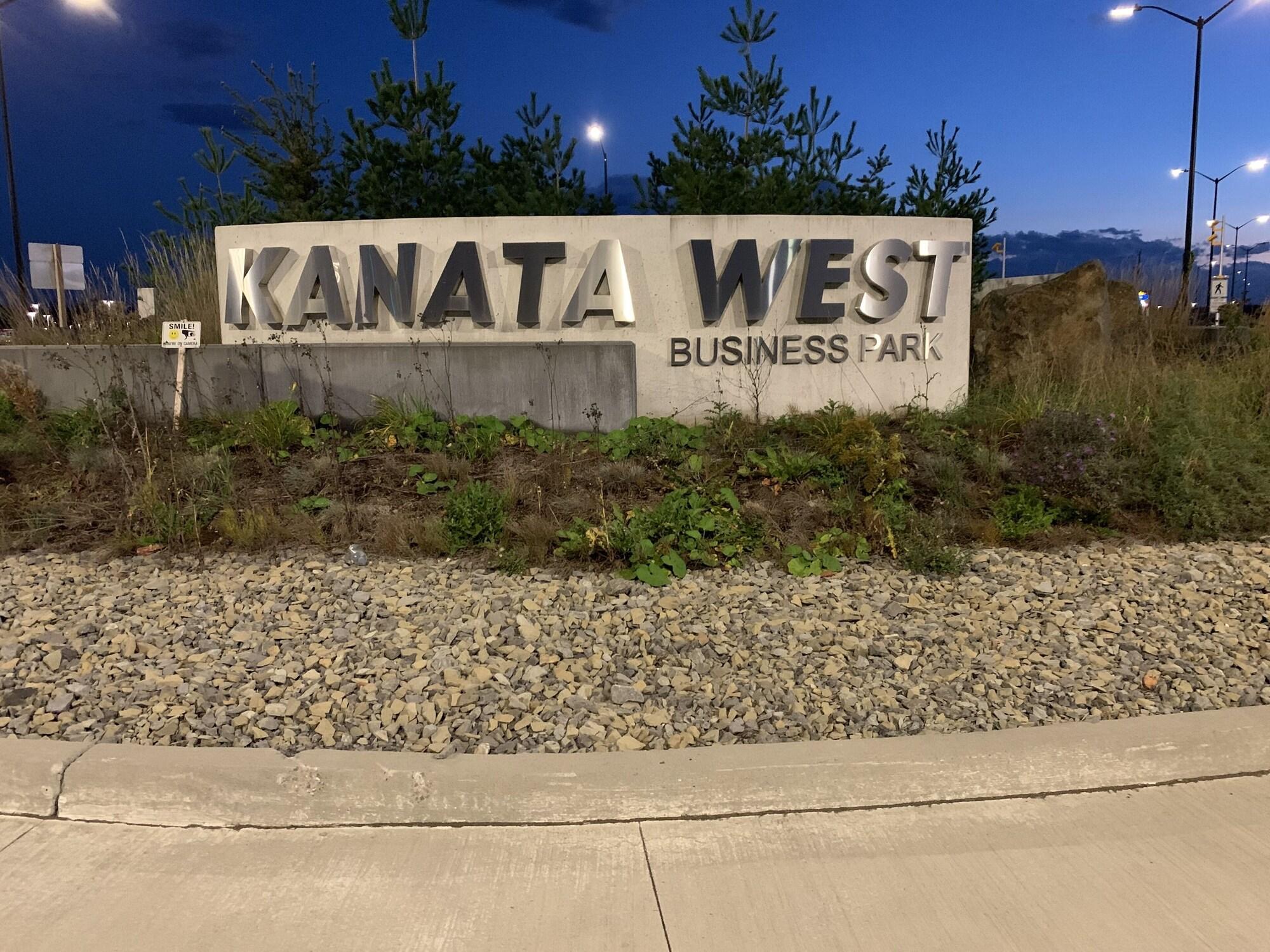 Vista Exterior Wingate by Wyndham Kanata West Ottawa