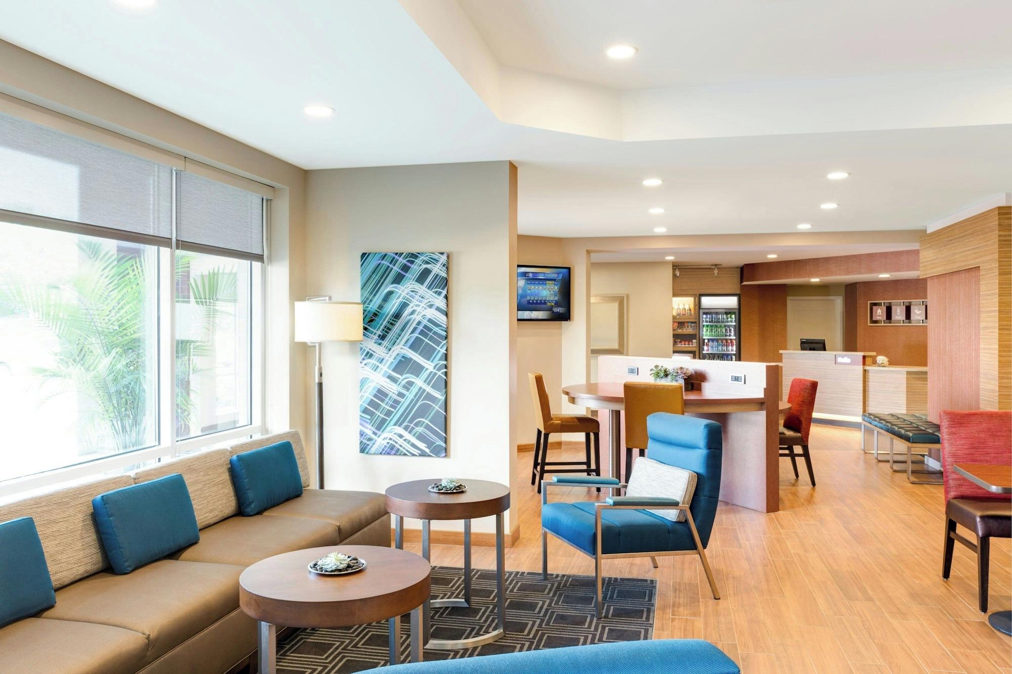 Vista Lobby TownPlace Suites by Marriott Ventura Oxnard