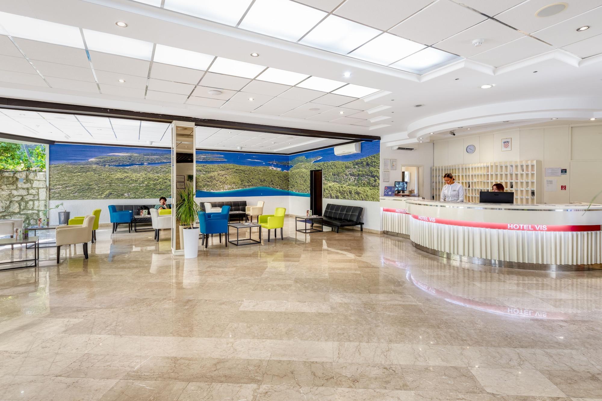 Vista Lobby Hotel Vis