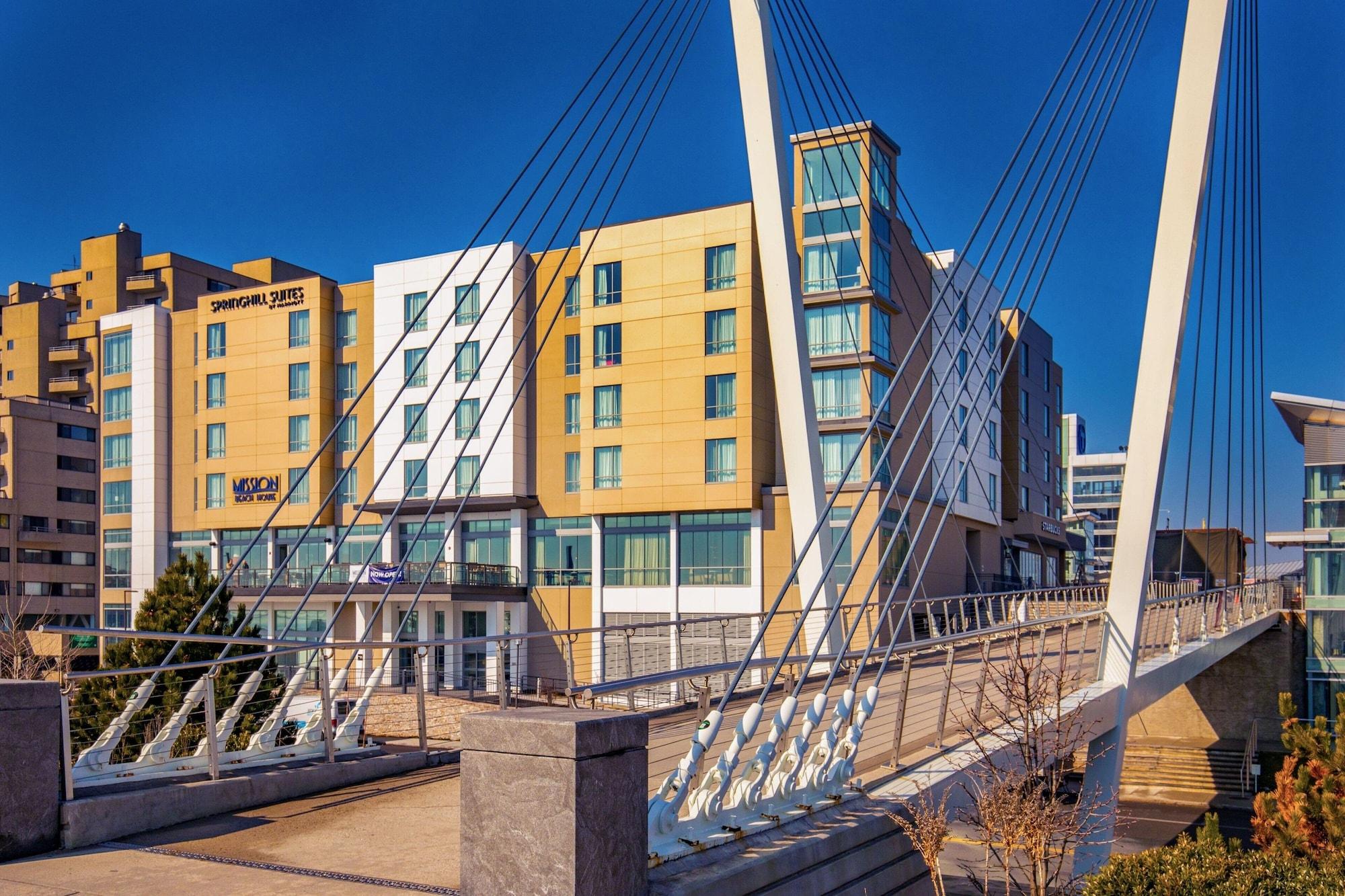 Varios SpringHill Suites by Marriott Boston Logan Airport Revere Beach