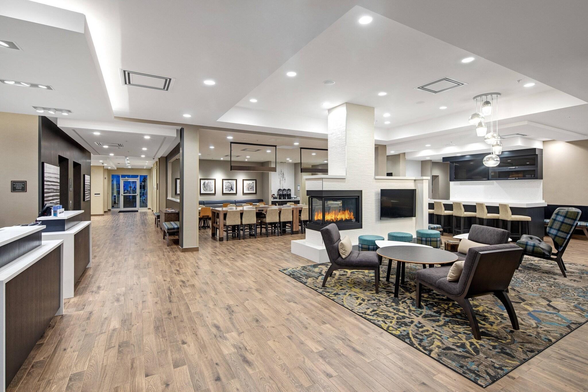 Vista Lobby Residence Inn by Marriott Toronto Mississauga West