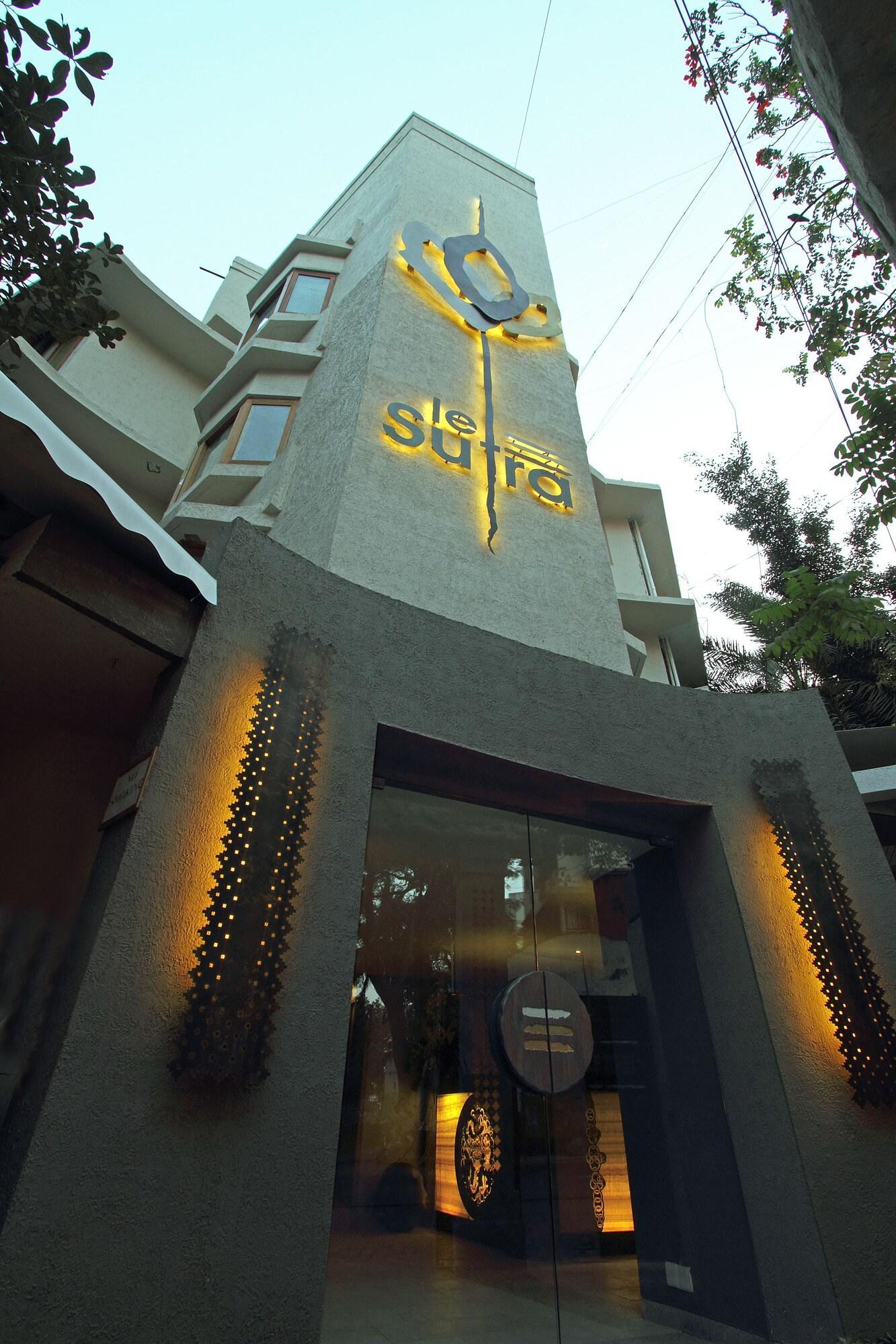 Vista Exterior Le Sutra Hotel