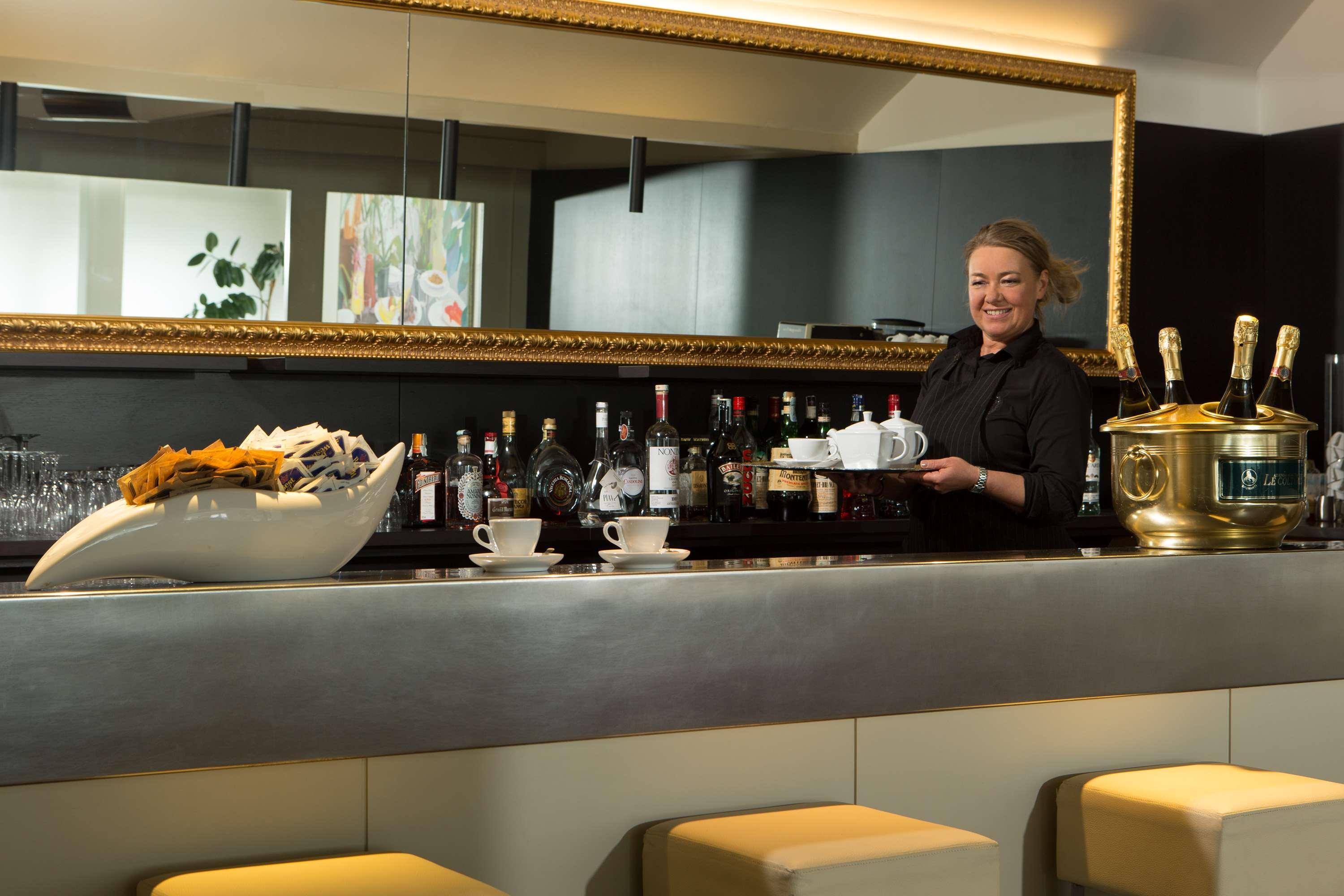 Bar/Salón Best Western Hotel Continental