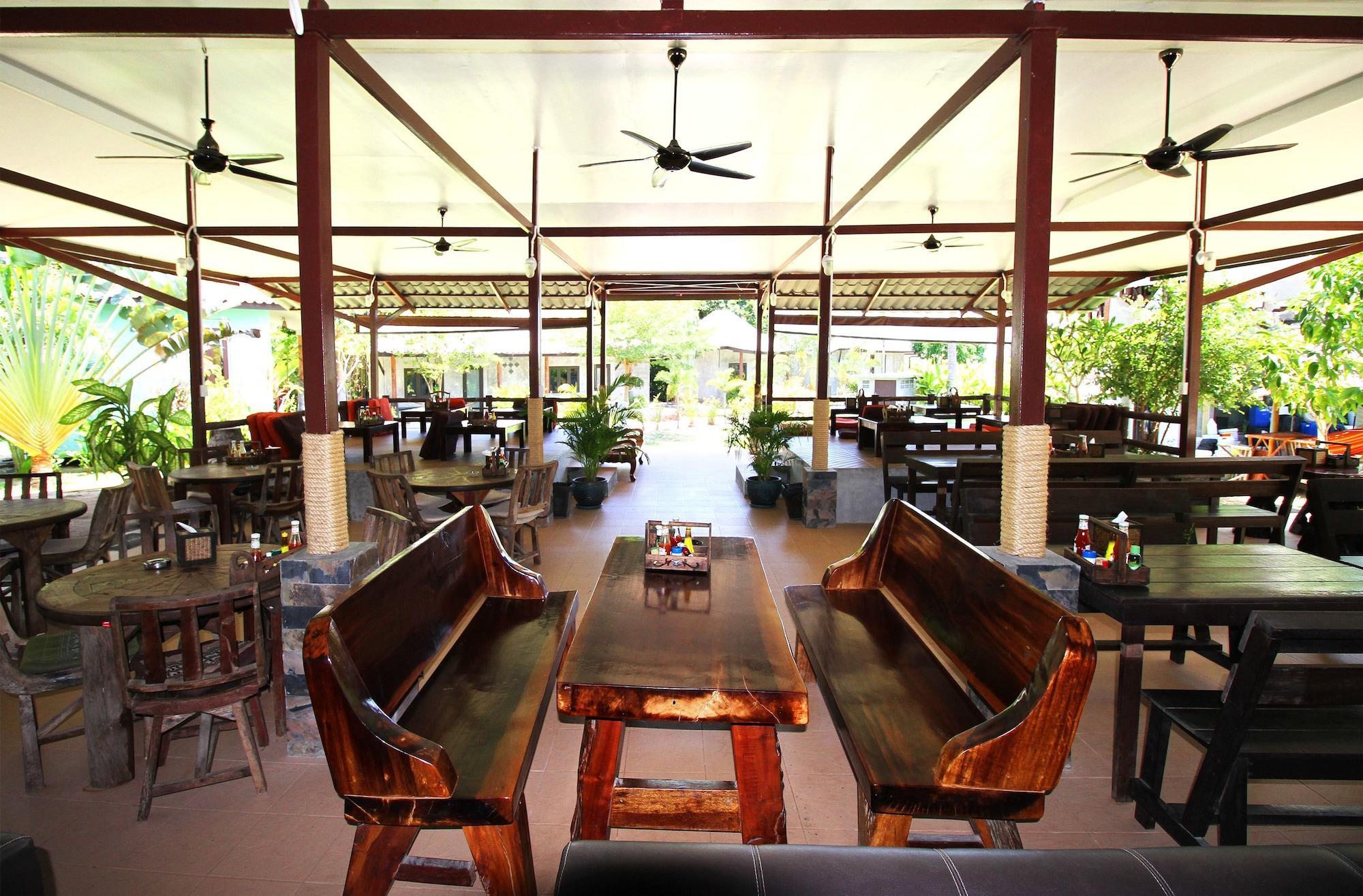 Vista Lobby Sabaii Bay Resort