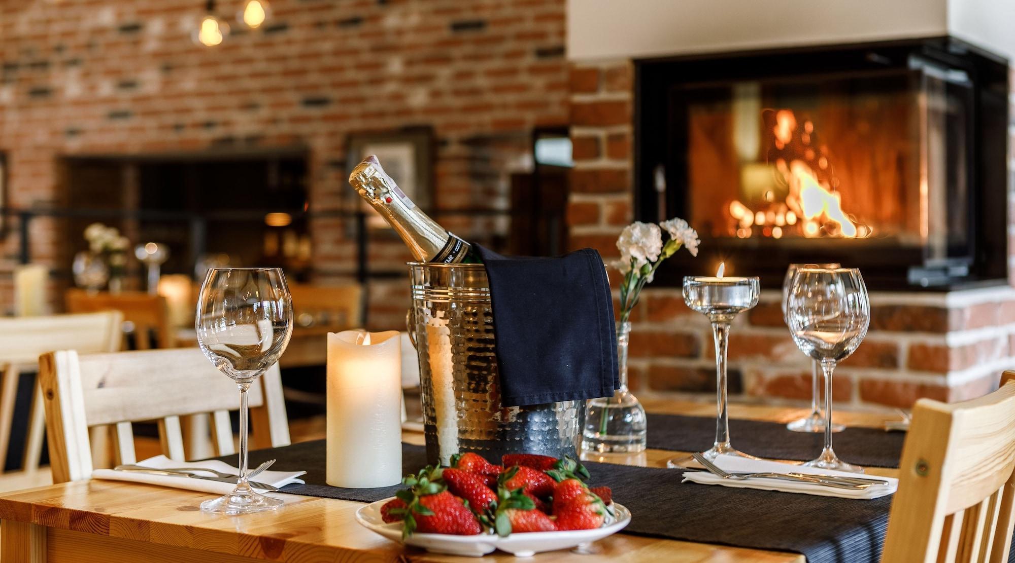 Restaurant Art & Garden Residence